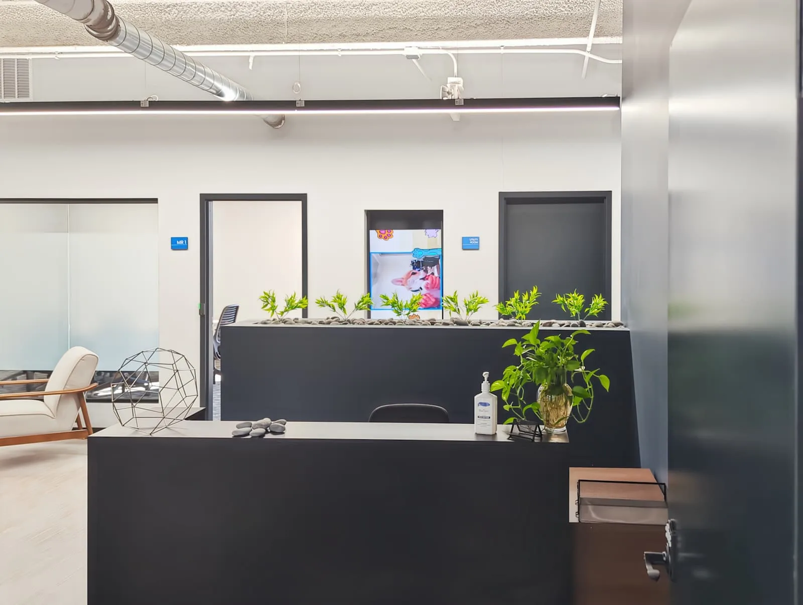 HQ MI, Madison Heights - Dequindre Rd, Reception, Madison Heights, MI