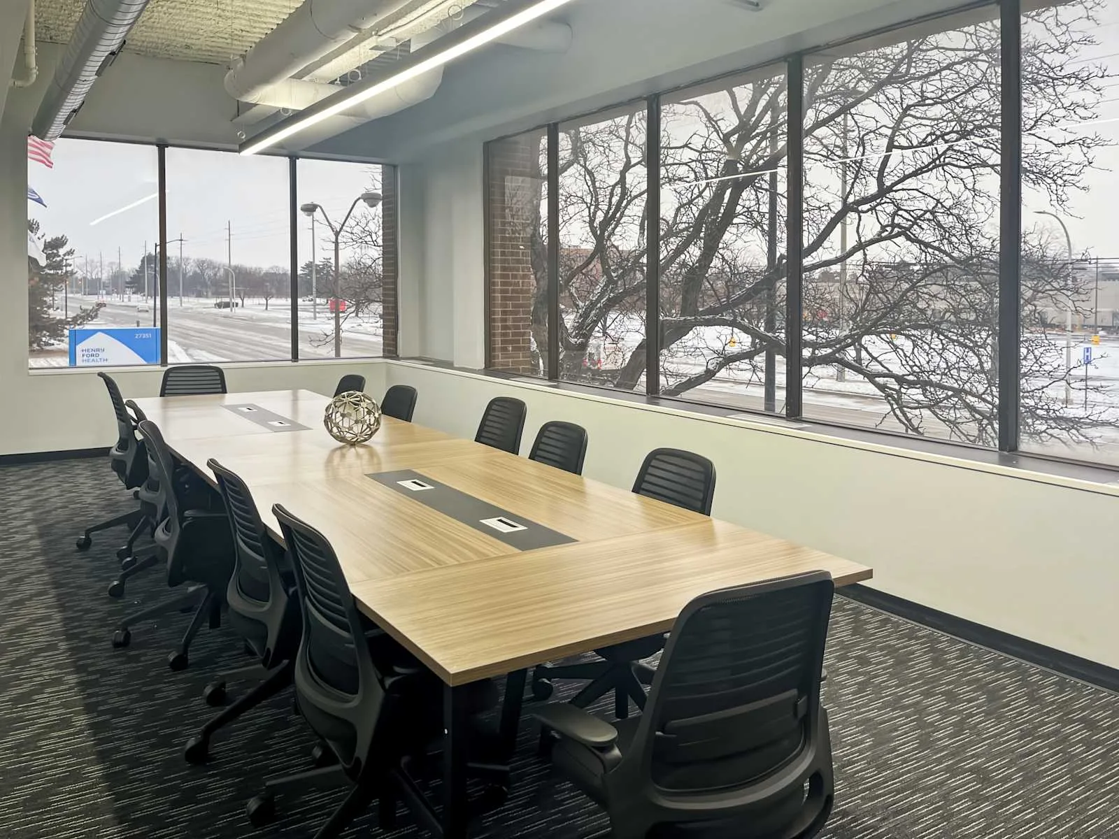 HQ MI, Madison Heights - Dequindre Rd, Meeting room for 12 people, Madison Heights, MI