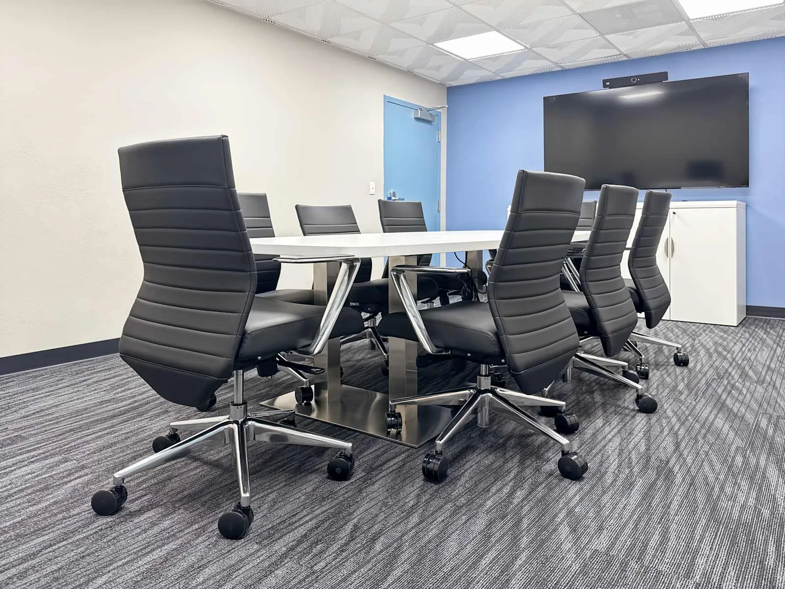HQ MI, West Bloomfield - Farmington Rd, Meeting room for 8 people, West Bloomfield, MI