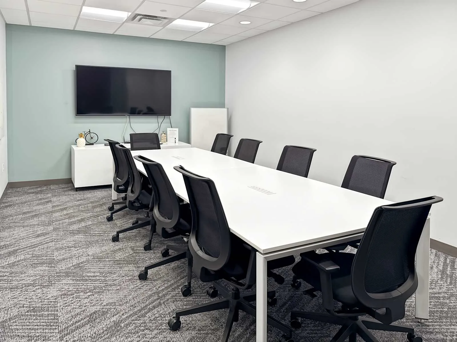 HQ MN, Bloomington - Normandale Lake (HQ), Meeting room for 10 people, Bloomington, MN