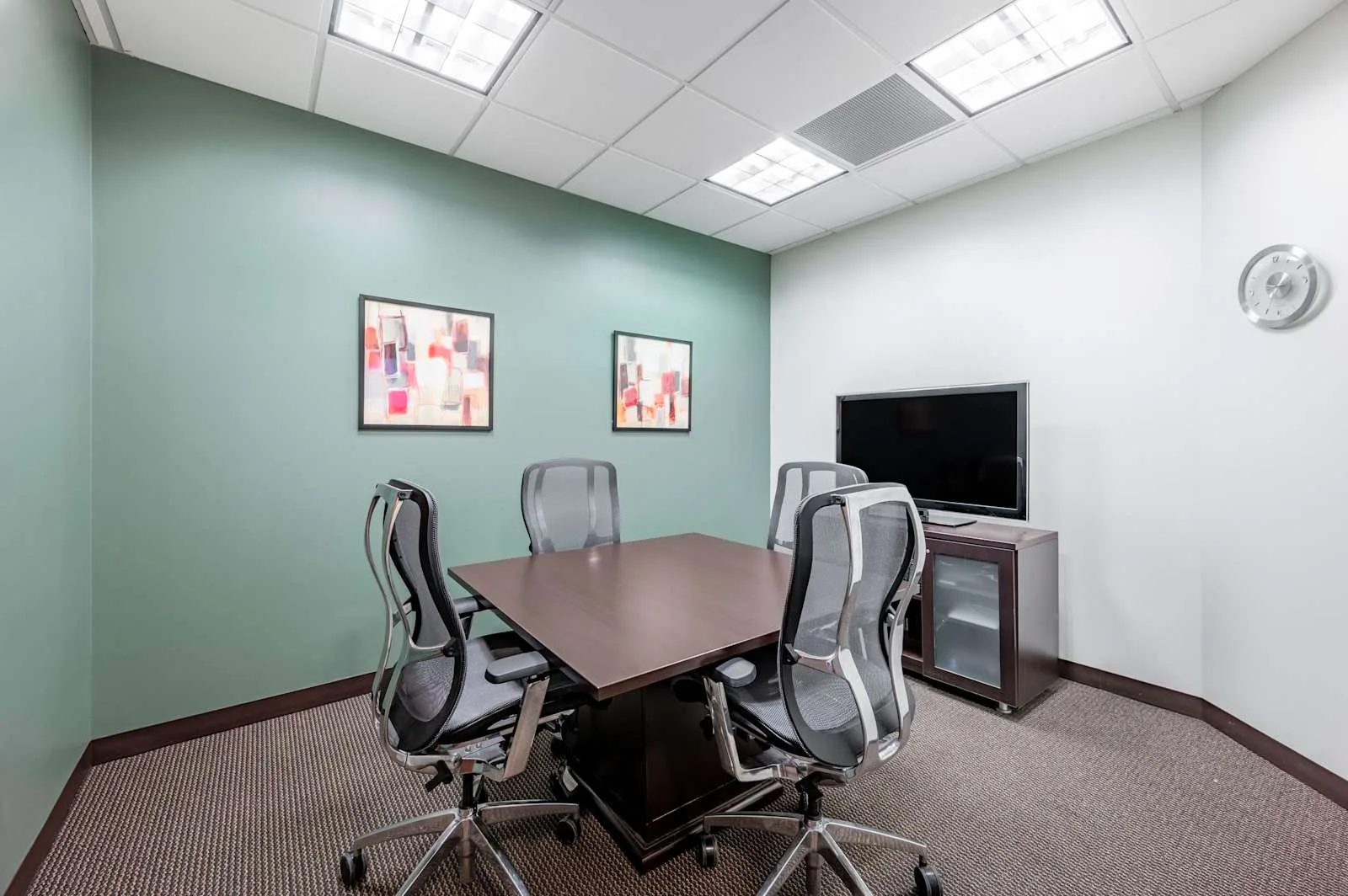 HQ MN, Minneapolis - Carlson Center (HQ), Meeting room for 4 people, Minnetonka, MN