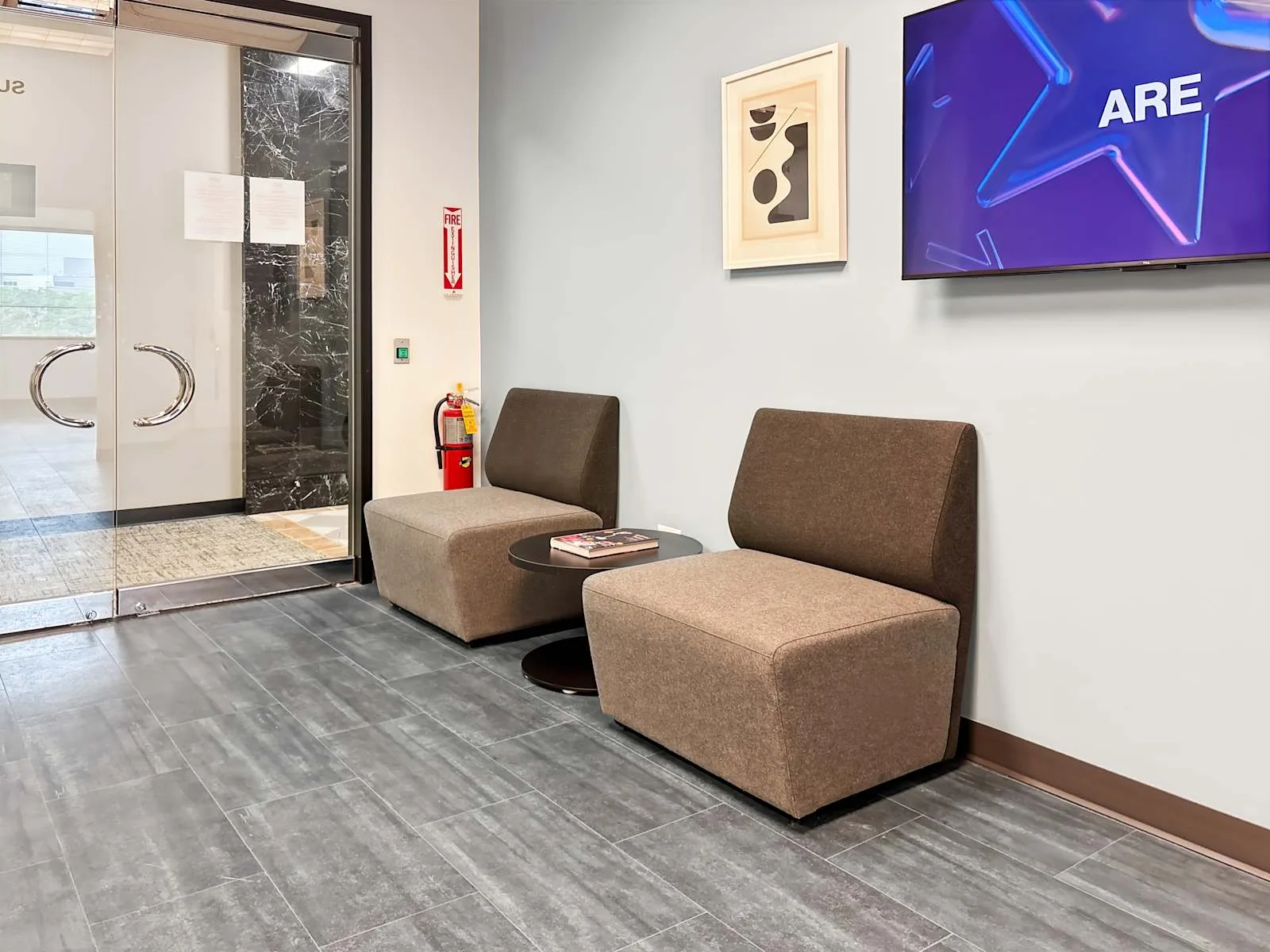HQ IL, Naperville - Wall St, Lounge, Naperville, IL
