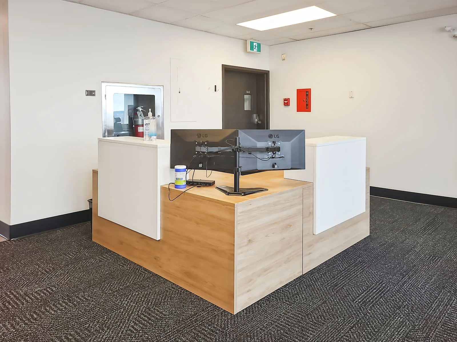 HQ NB, Moncton - 770 Main St, Reception, Moncton, NB