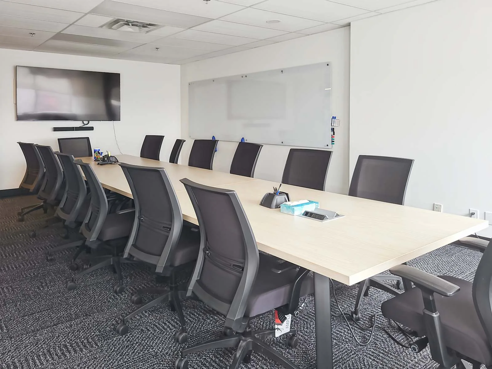 HQ NB, Moncton - 770 Main St, Meeting room for 14 people, Moncton, NB