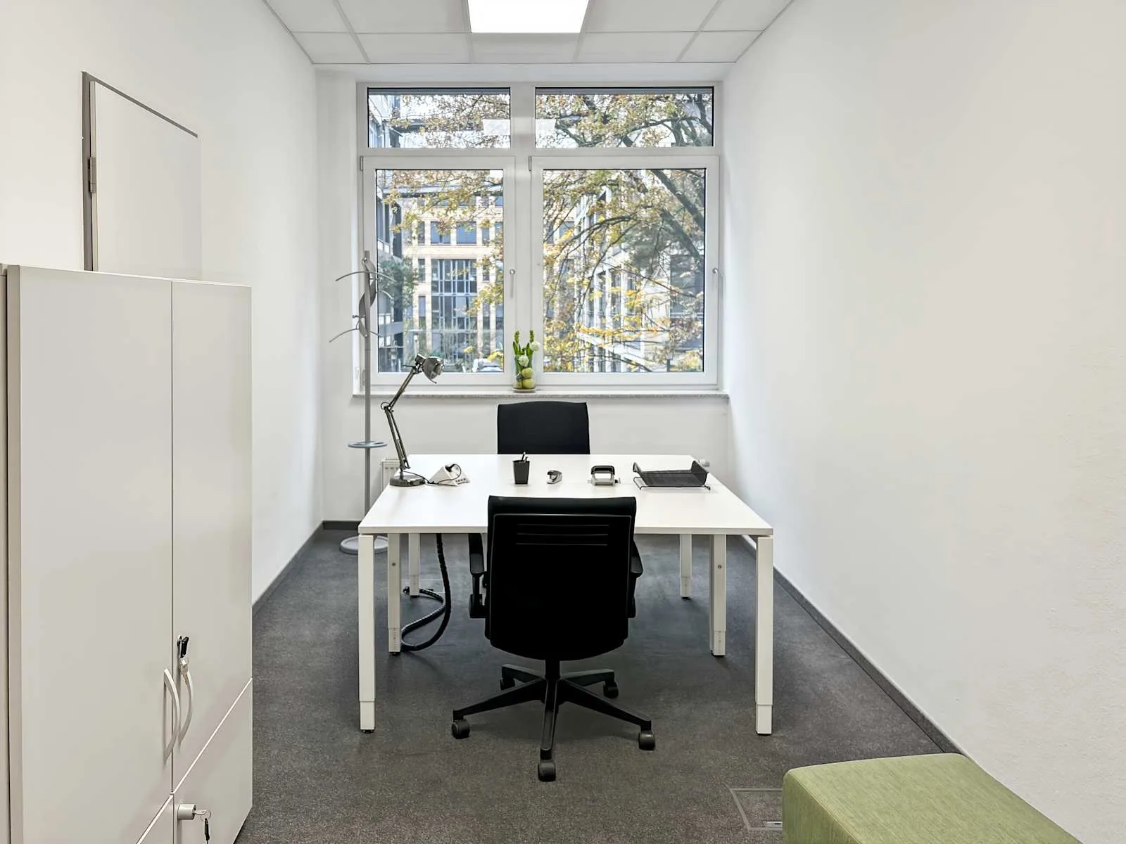 HQ NEU-ISENBURG, HQ Dornhofstraße, Private office, 2 desks, Neu-Isenburg