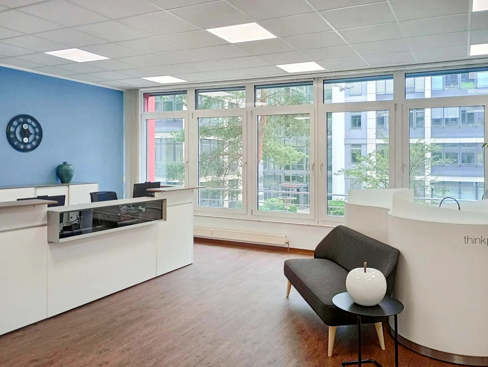 HQ NEU-ISENBURG, HQ Dornhofstraße, Reception, Neu-Isenburg