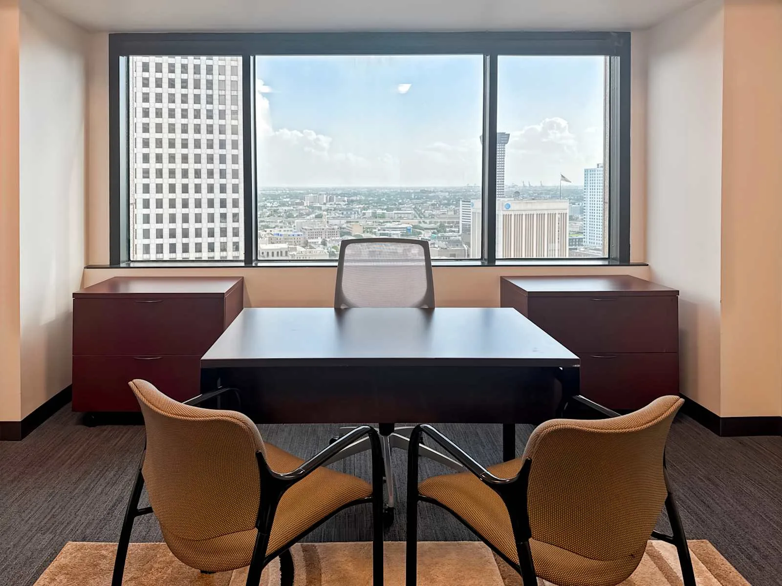 HQ LA, New Orleans - Place St. Charles (HQ), Private office, 1 desk, New Orleans, LA