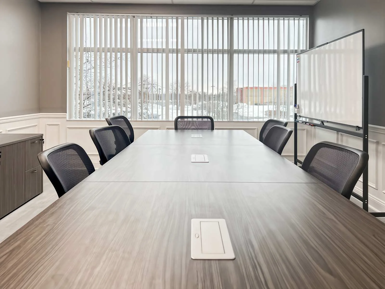 HQ NJ, Hillsborough - Raider Boulevard, Meeting room for 7 people, Hillsborough, NJ