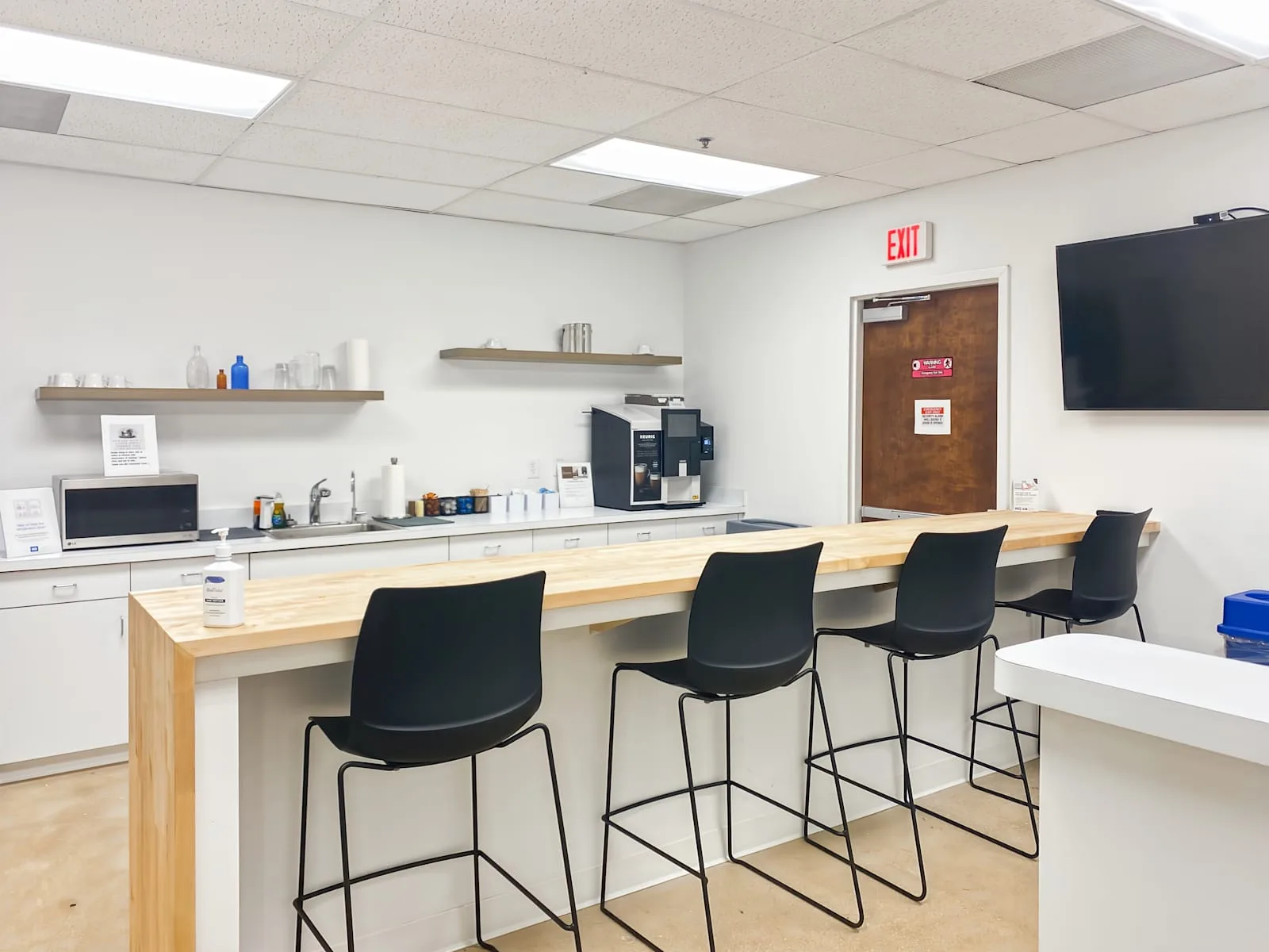 HQ NJ, West Long Branch - Route 36, Kitchen, West Long Branch, NJ
