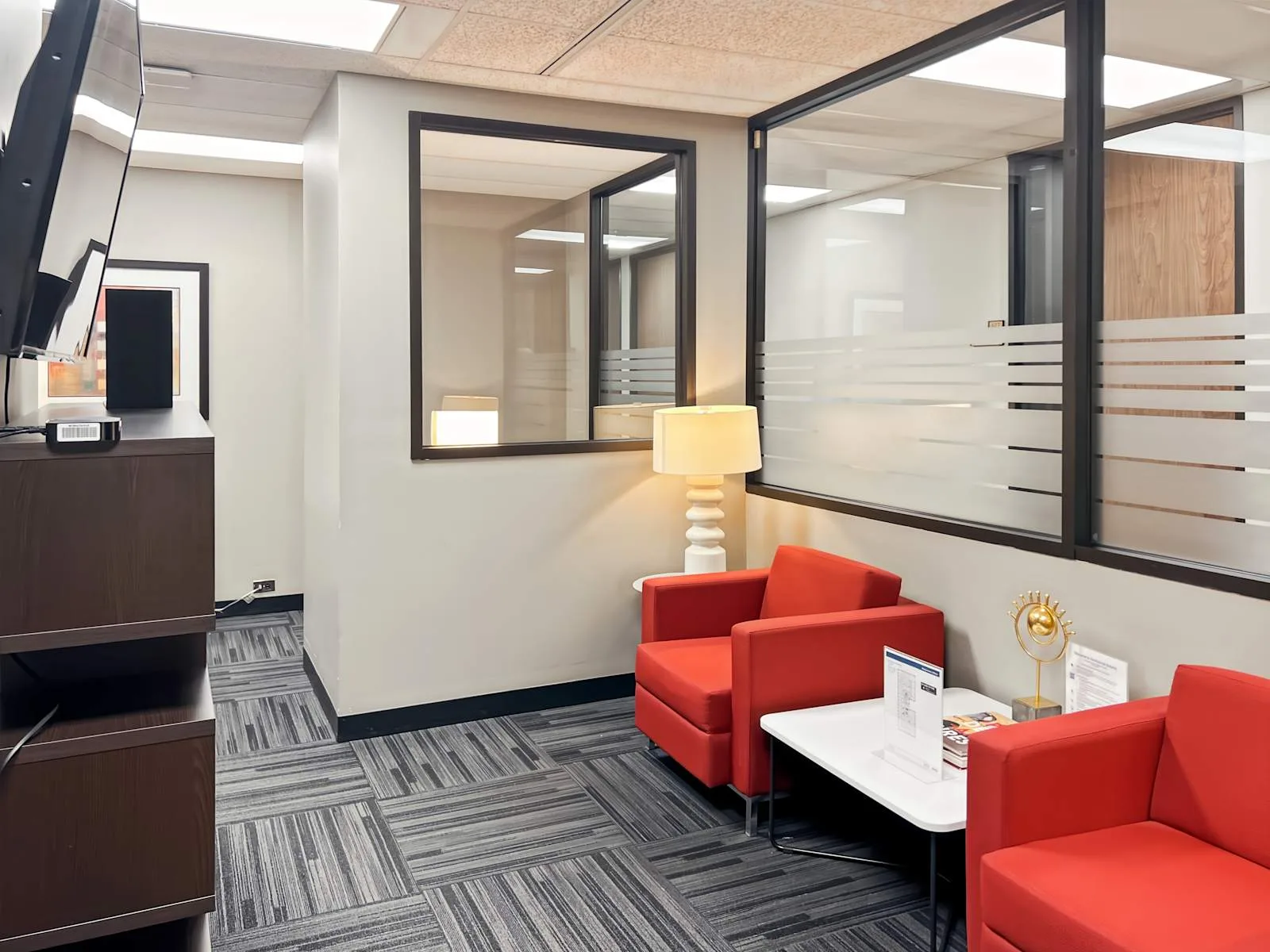 HQ IL, Northbrook - Northbrook Botanic Gardens (HQ), Lounge, Northbrook, IL