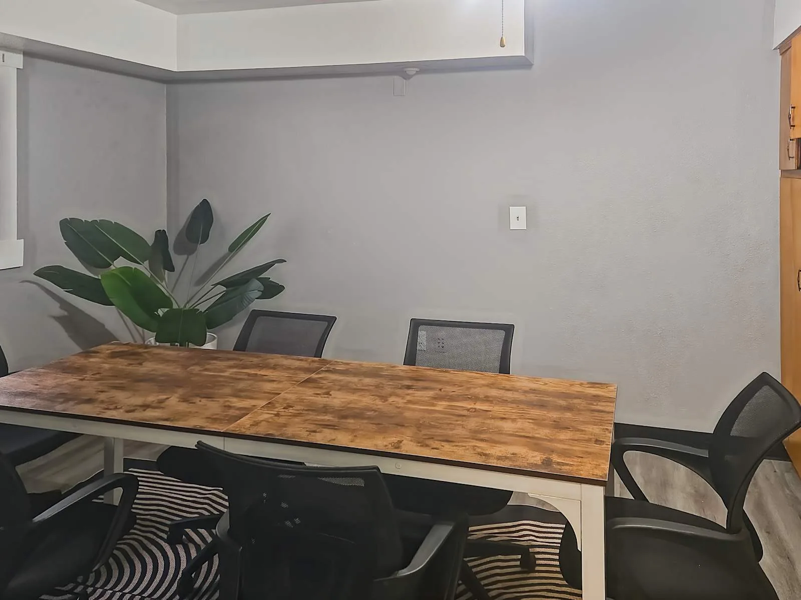 HQ NV, Las Vegas - Raymert Dr, Meeting room for 6 people, Las Vegas, NV