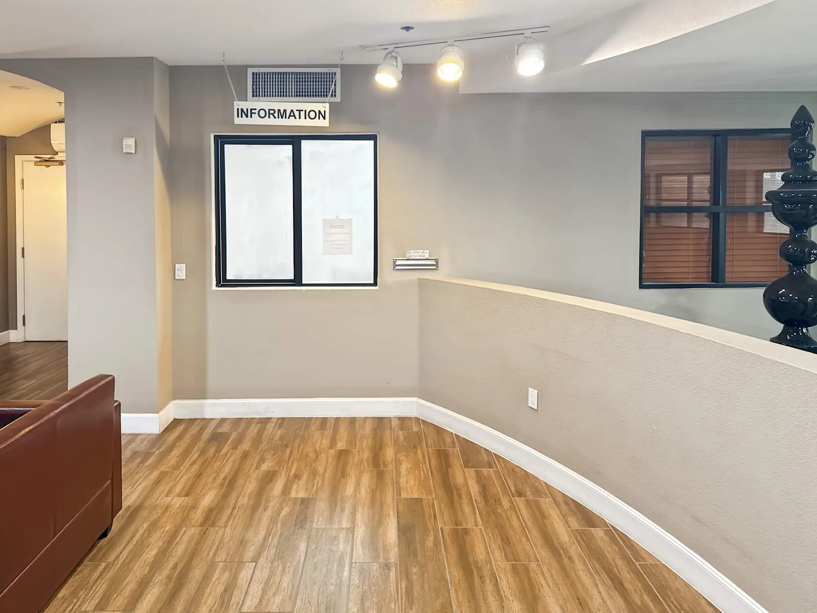 HQ NV, Las Vegas - W Tropicana Ave, Reception, Las Vegas, NV