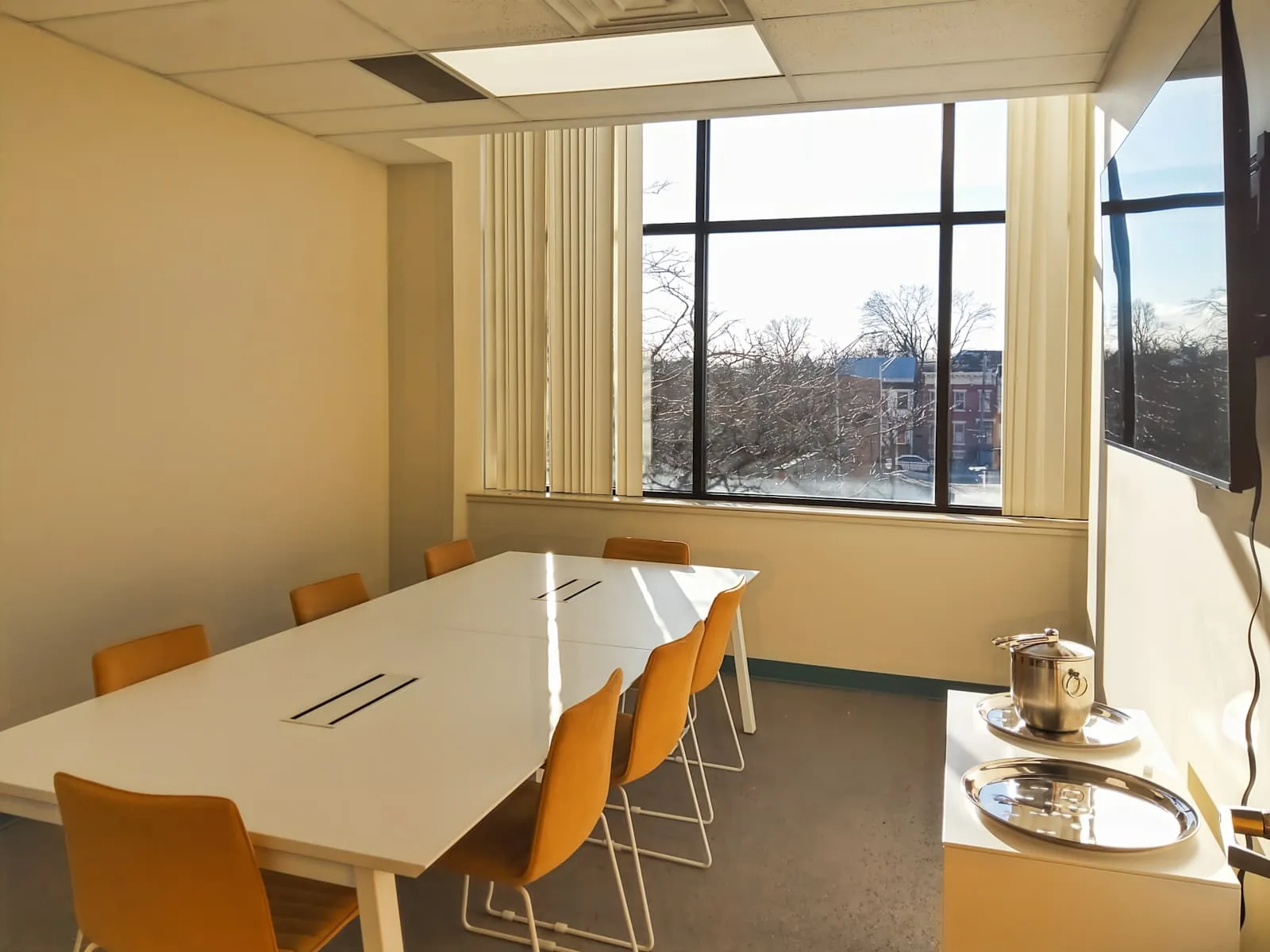 HQ NY, Albany - Central Ave, Meeting room for 8 people, Albany, NY