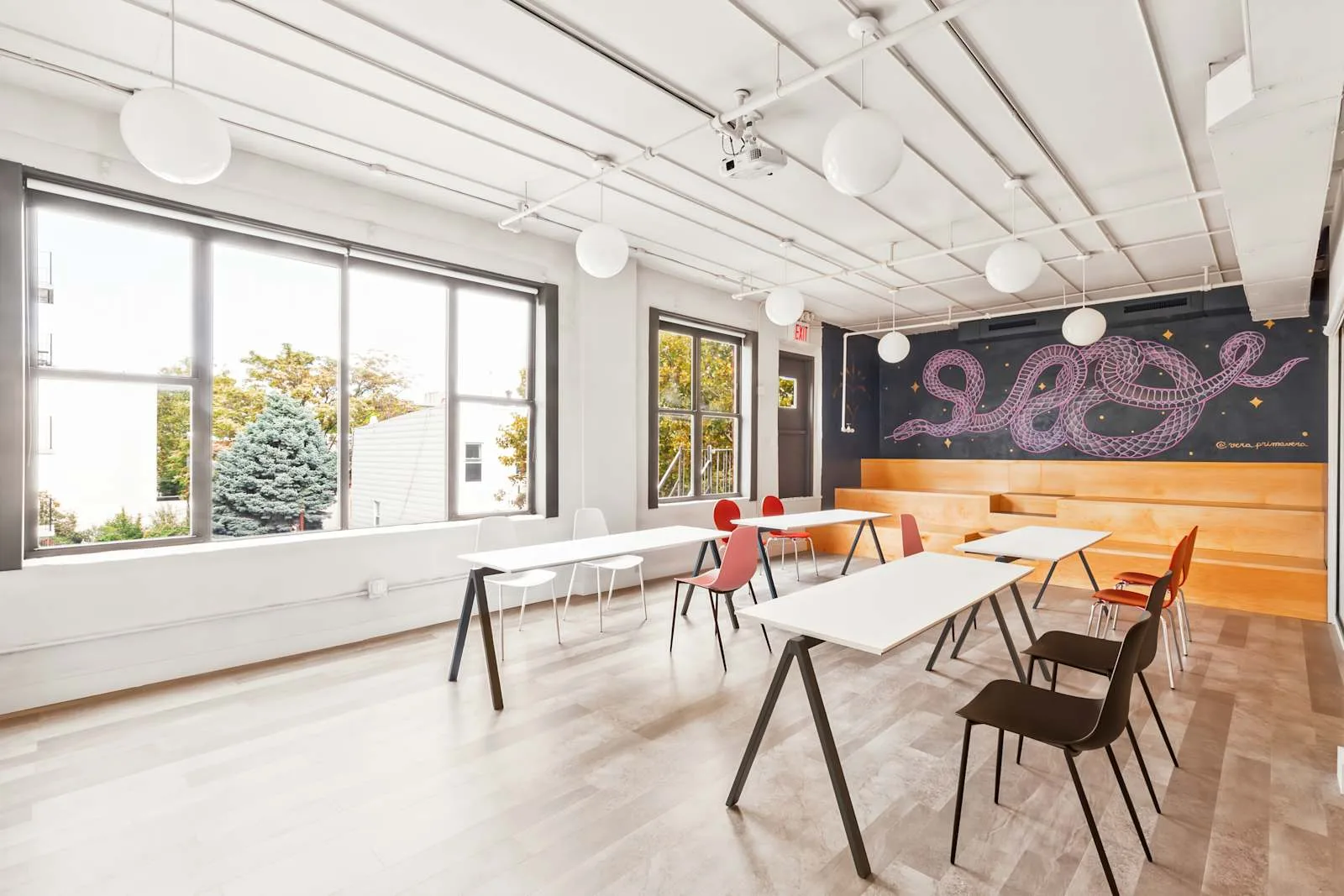 HQ NY, Brooklyn - Ainslie Street, Training room for 10 people, Brooklyn, NY