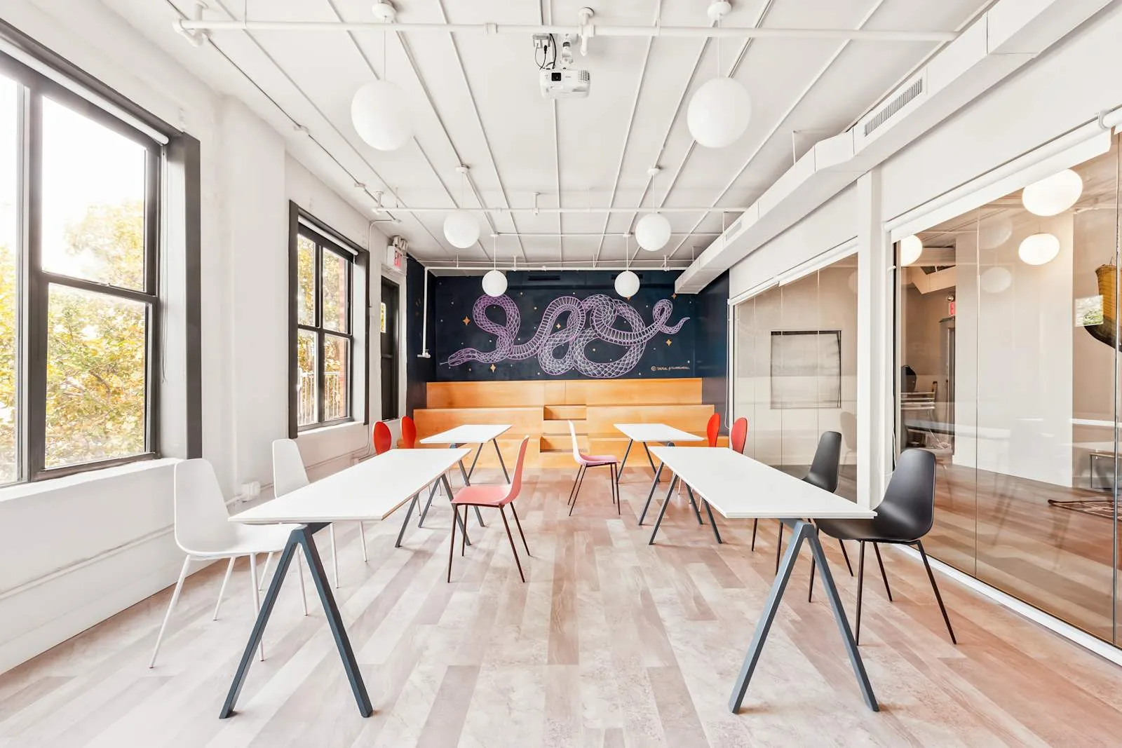 HQ NY, Brooklyn - Ainslie Street, Training room for 10 people, Brooklyn, NY