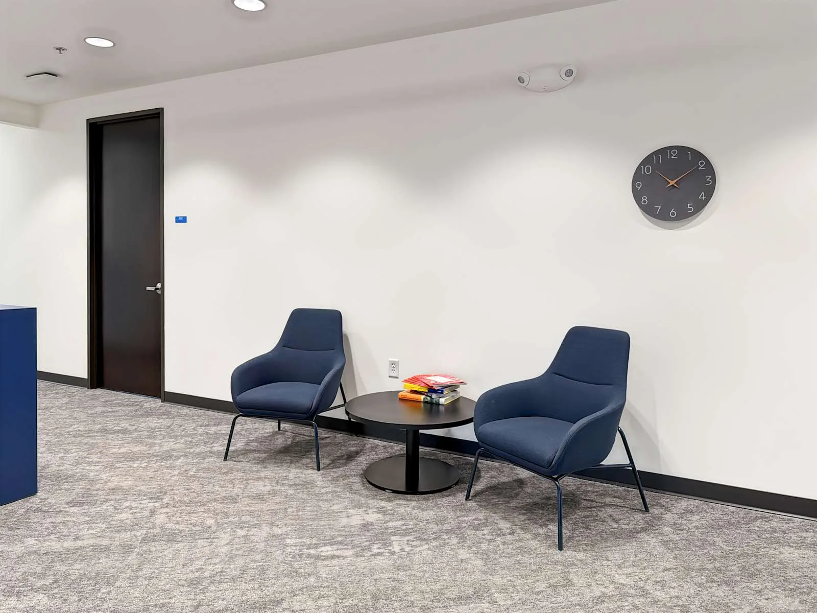HQ OH, Dublin - Emerald Pkwy, Lounge, Dublin, OH