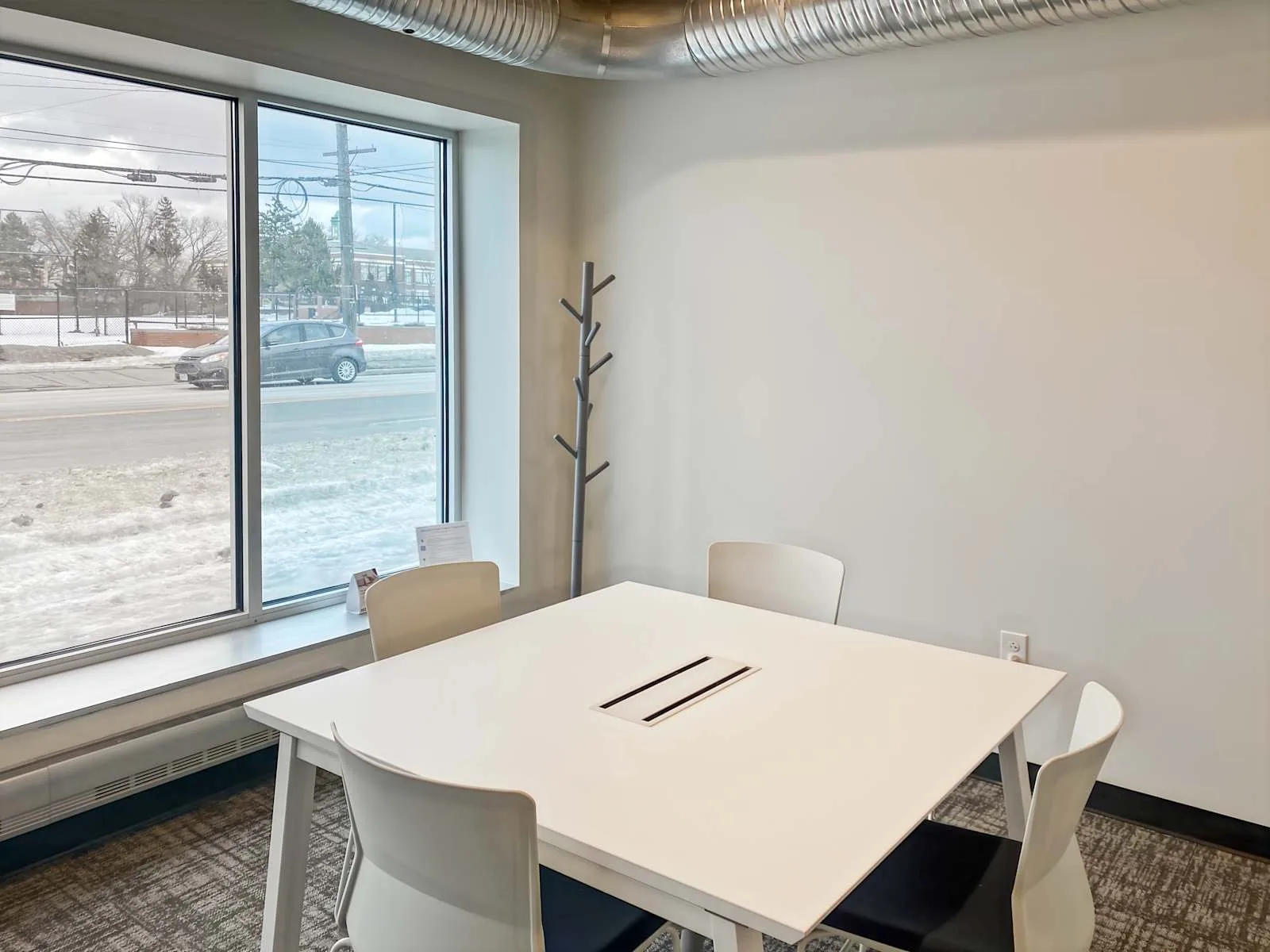 HQ OH, Shaker Heights - Chagrin Blvd, Meeting room for 4 people, Shaker Heights, OH