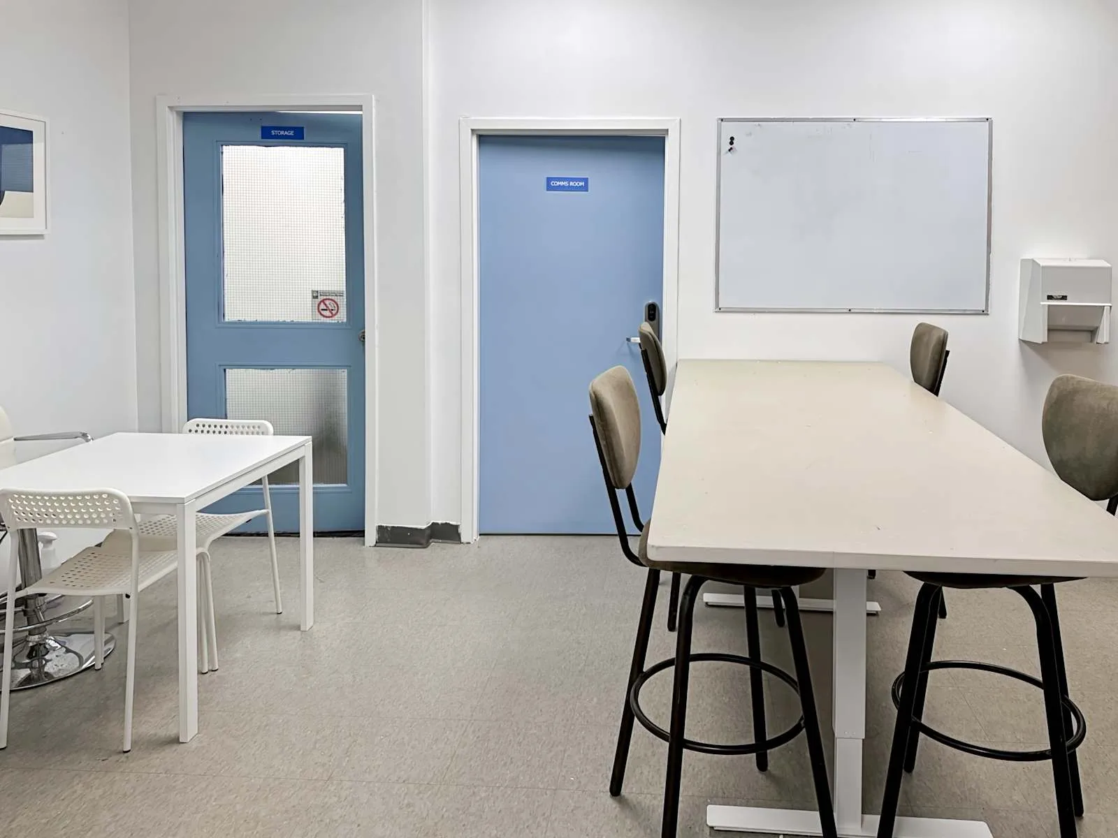 HQ ON, Oshawa - Simcoe Street, Cafeteria, Oshawa, ON