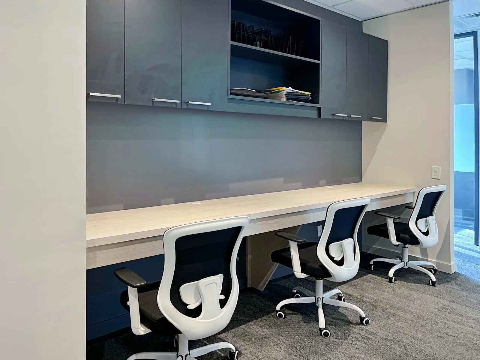 HQ ON, Toronto - Hullmark Center, Private office, 3 desks, North York, ON