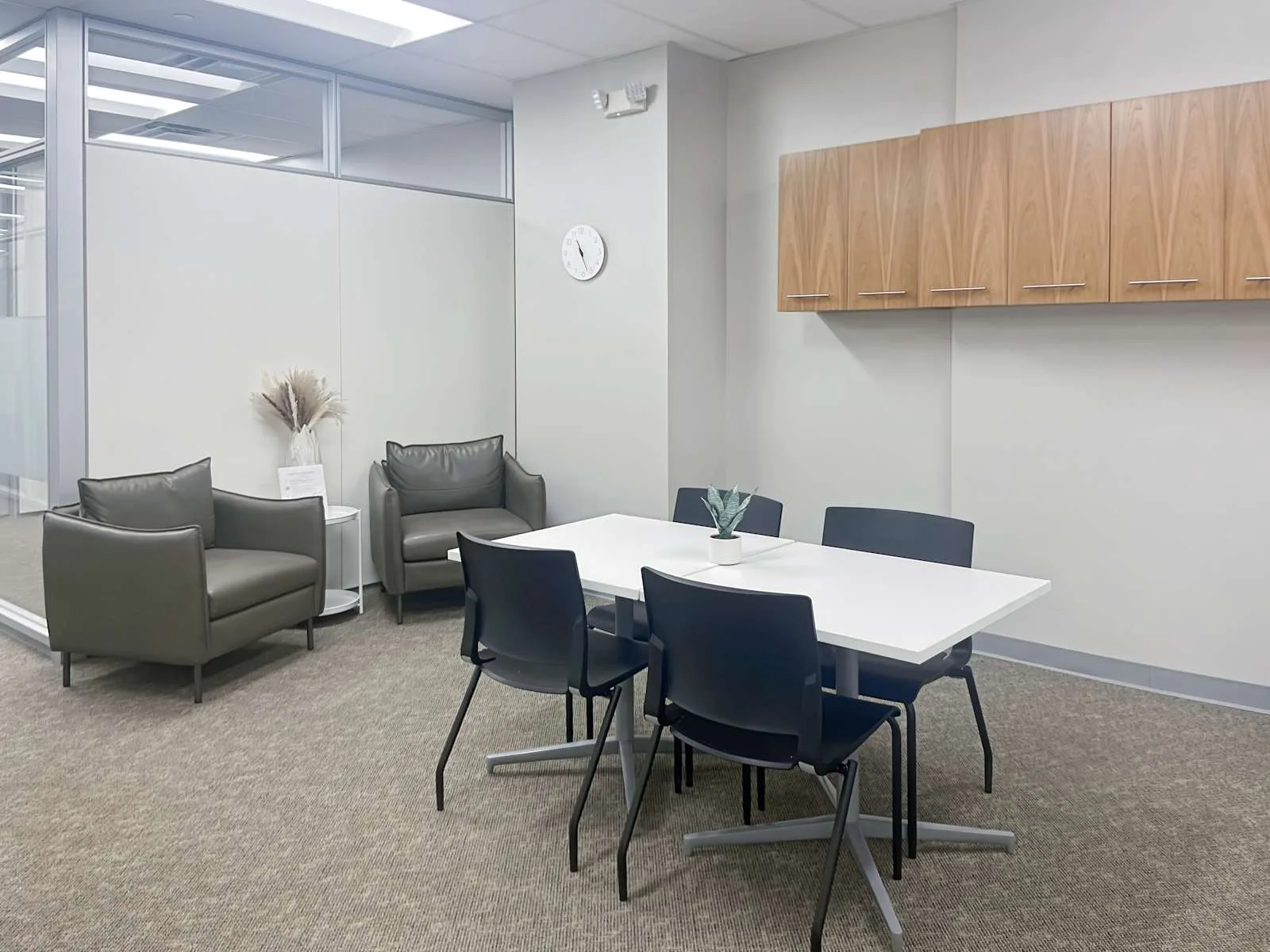 HQ PA, Pittsburgh - Fifth Ave, Meeting room for 4 people, Pittsburgh, PA