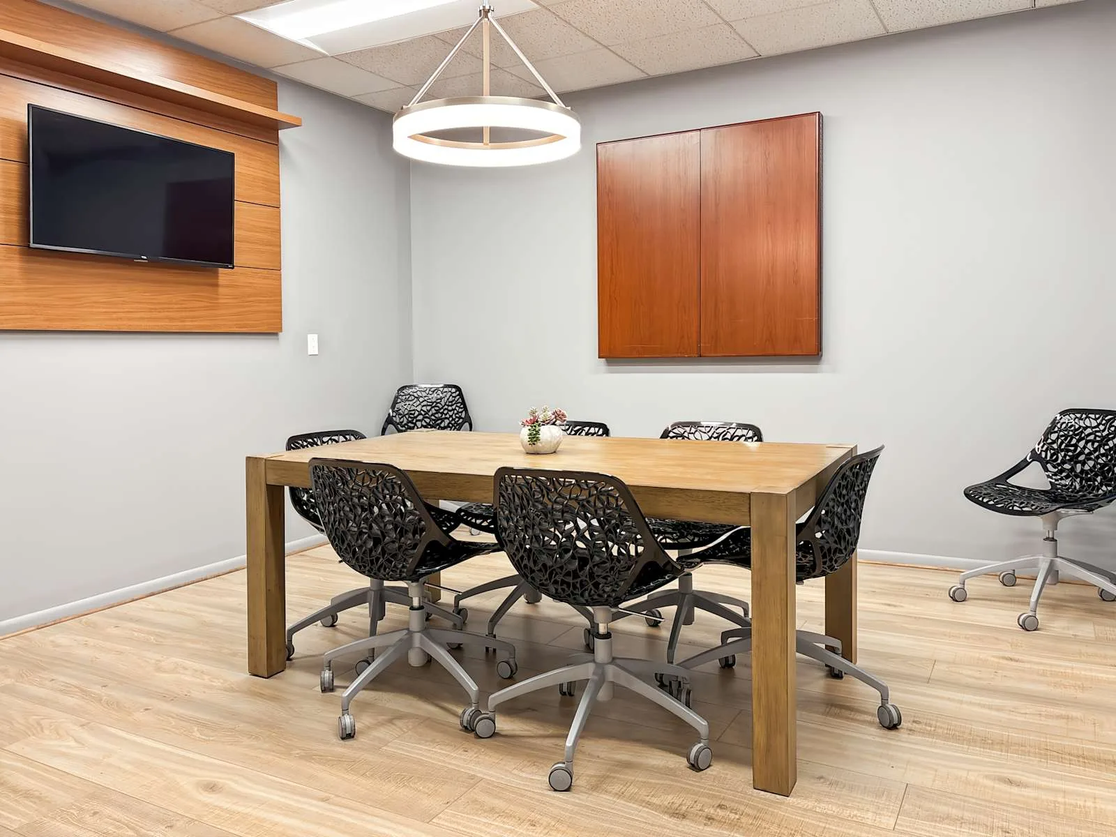 HQ PA, Wexford - Perry Hwy, Meeting room for 6 people, Wexford, PA