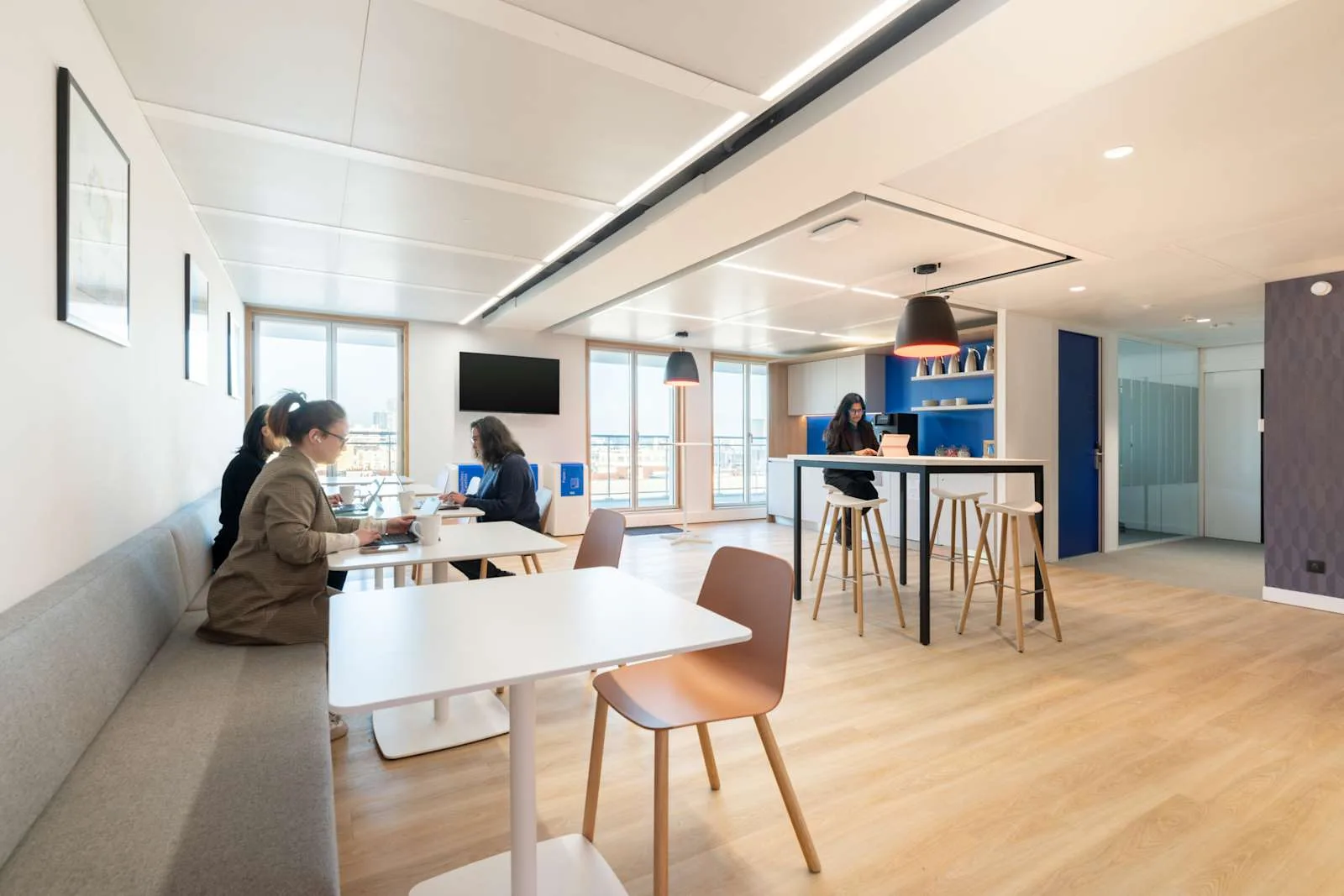 HQ Paris, Olympiades, Cafeteria, Paris 13e