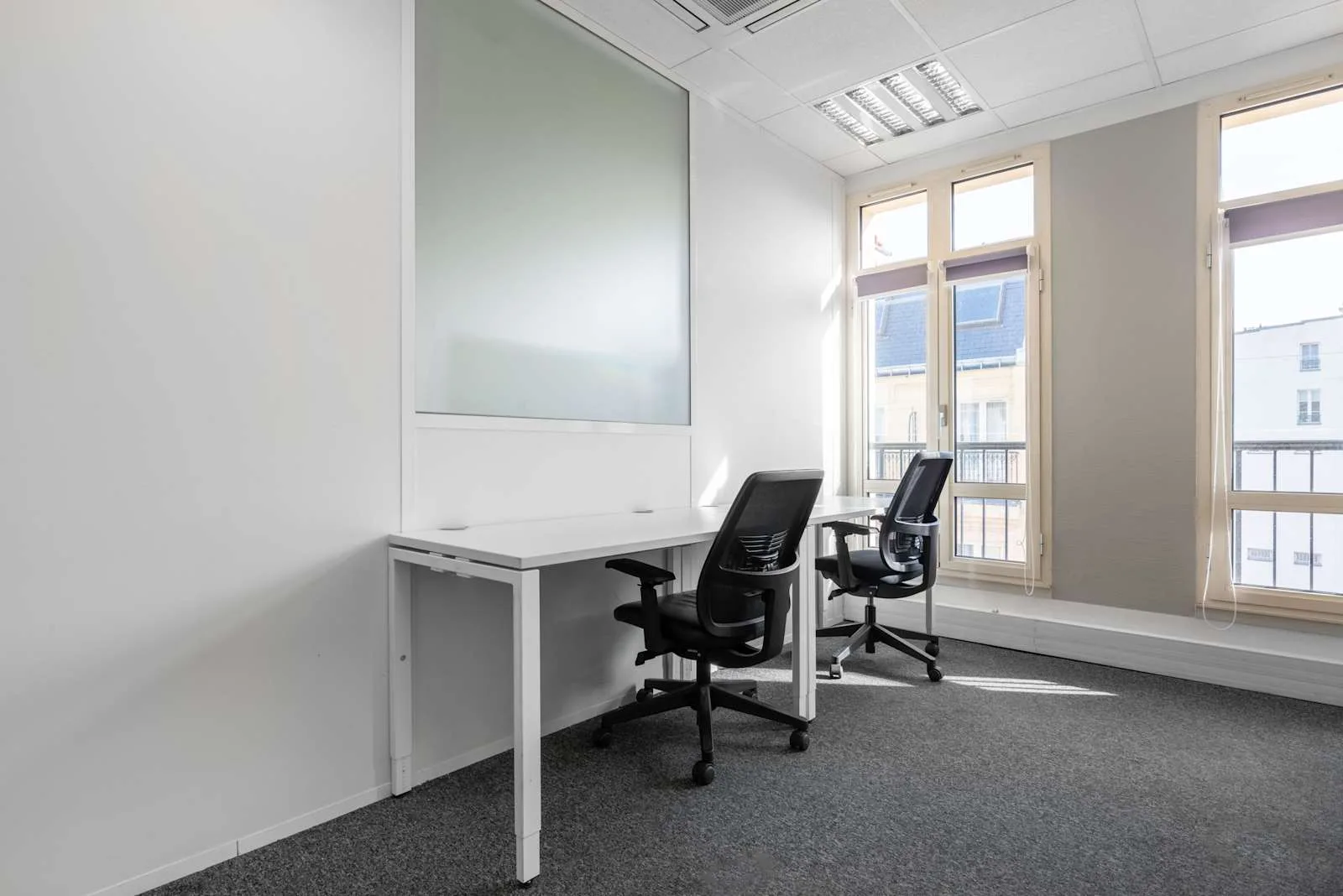 HQ Paris, République, Private office, 2 desks, Paris