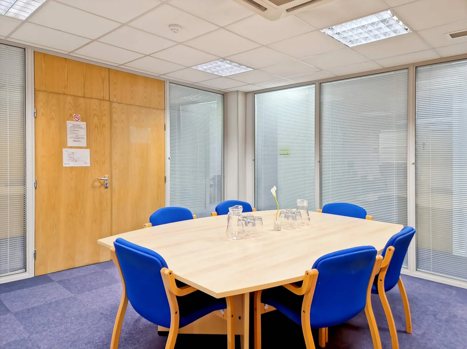 HQ Portchester, Castle Court, Salle de réunion 6 personnes, Port Solent
