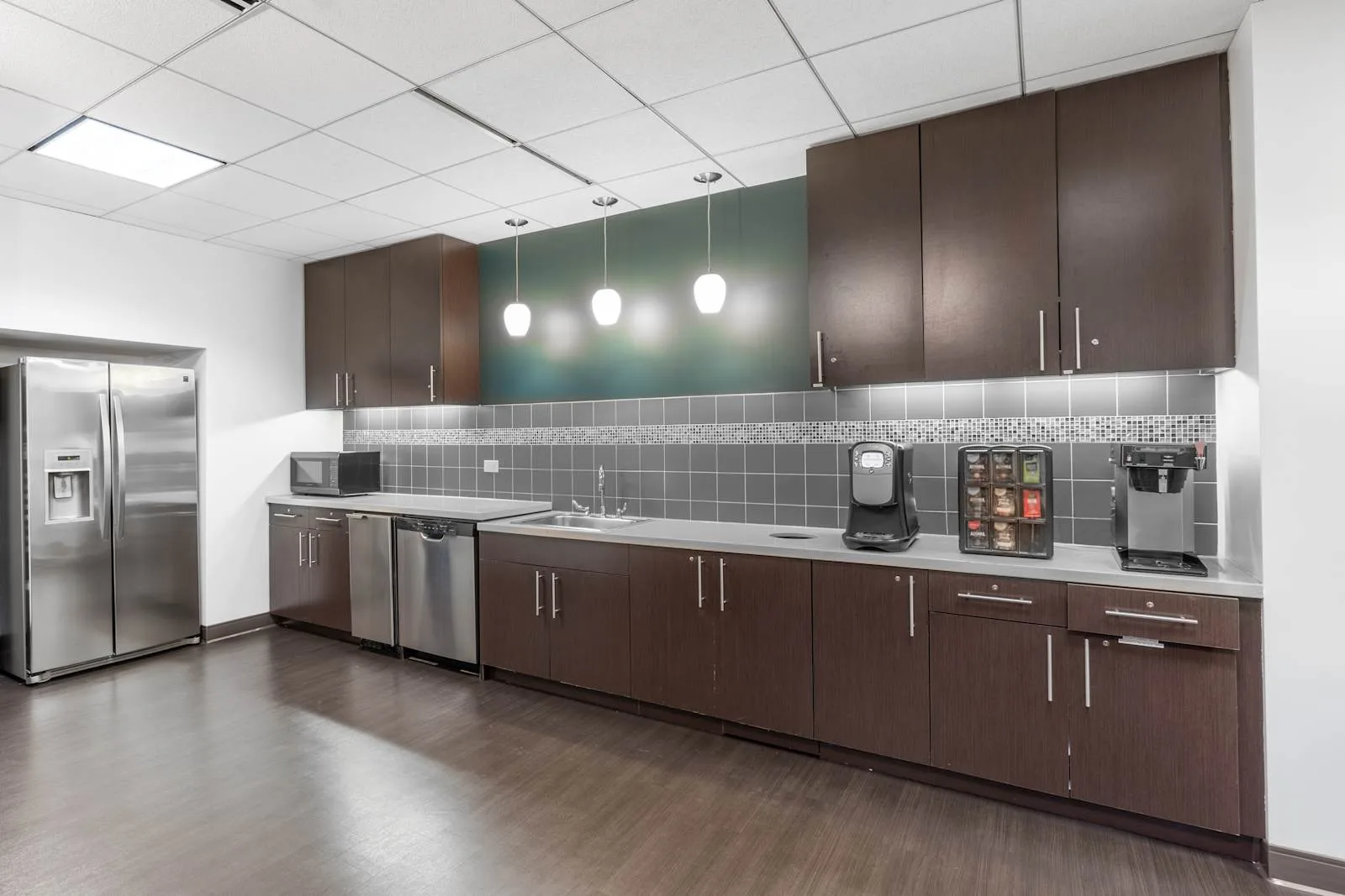 HQ IL, Schaumburg - 1600 Corporate Centre (HQ), Kitchen, Rolling Meadows, IL