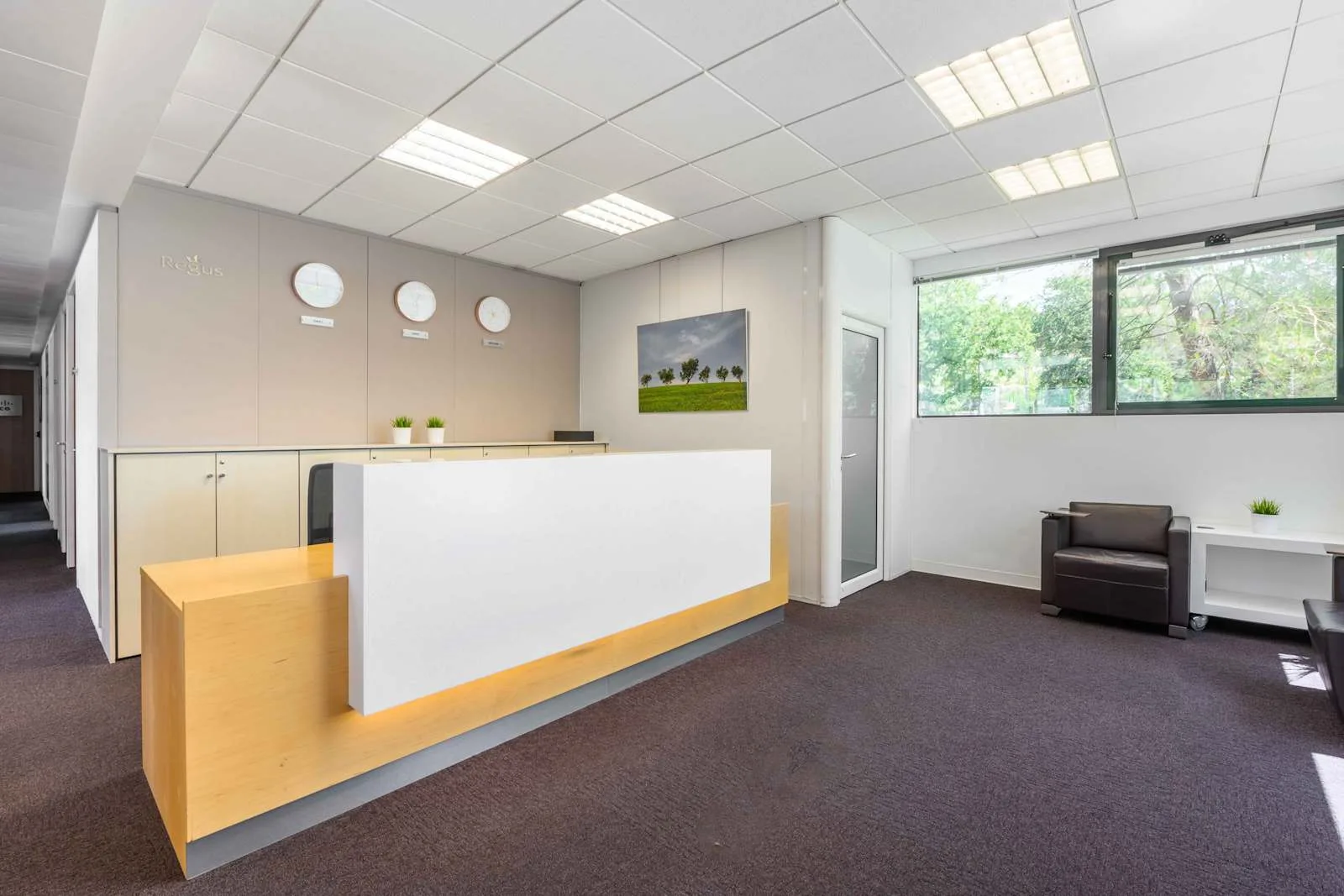 HQ SOPHIA, Antipolis Mougins, Reception, Mougins