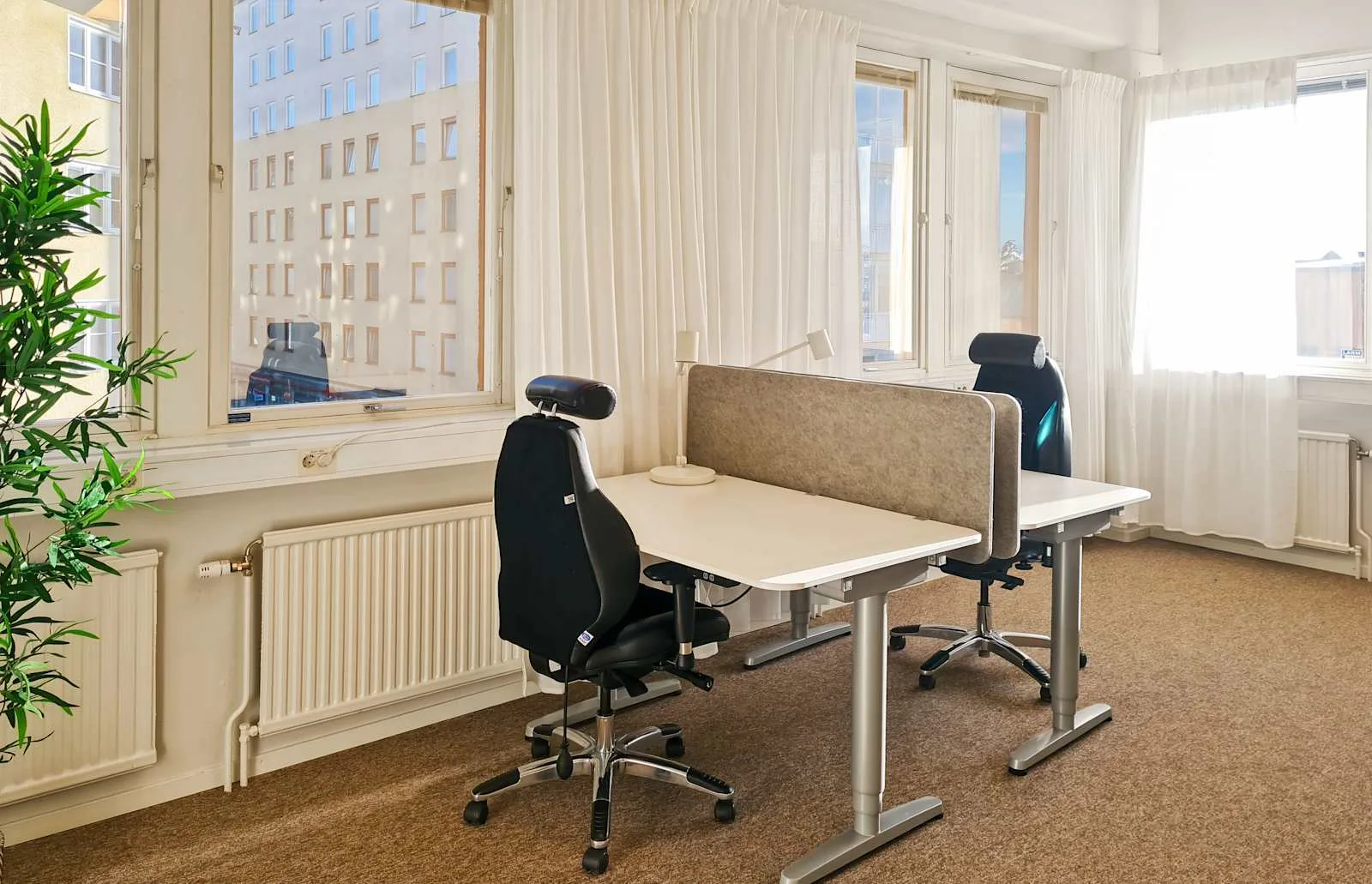 HQ Stockholm, Hagsätra Torg, Privat kontor med 2 arbetsplatser, Hagsätra