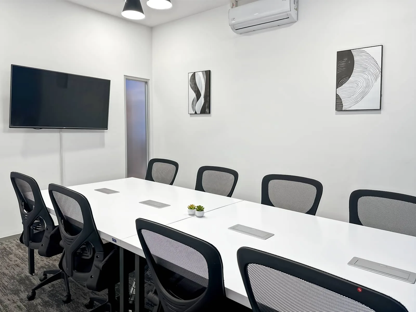 HQ Surabaya, Biliton, Meeting room for 8 people, Surabaya