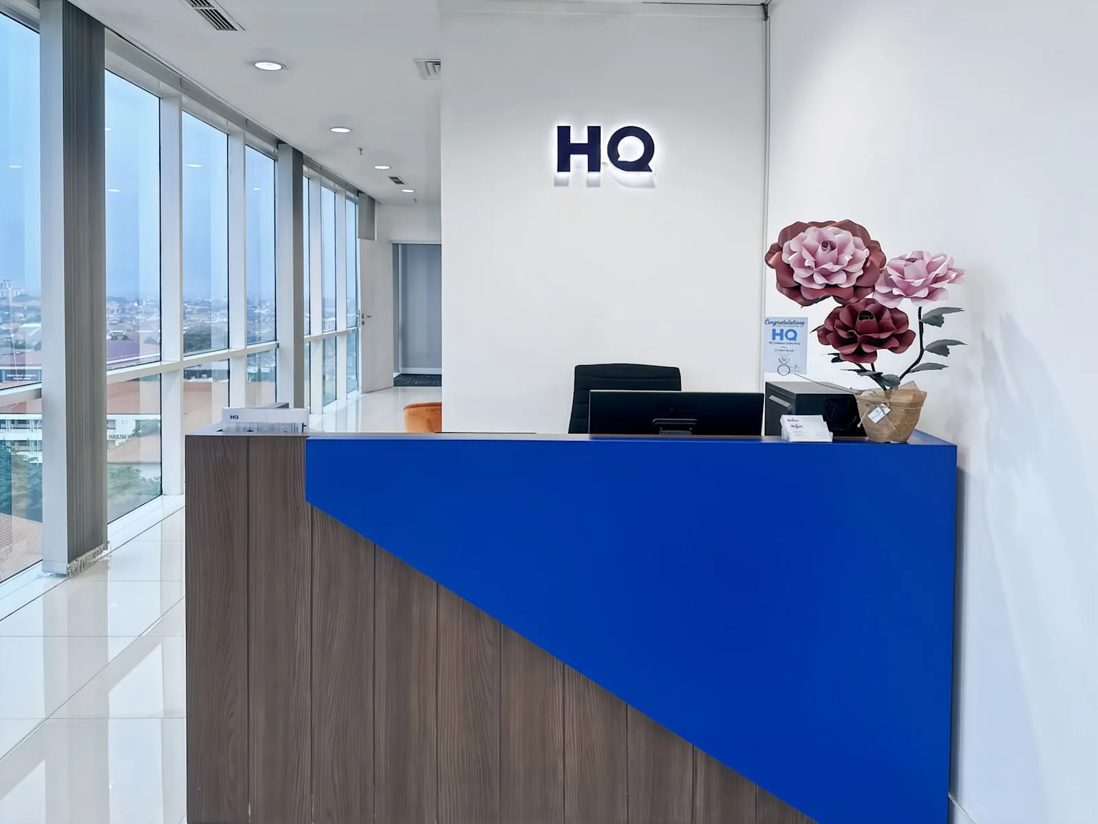 HQ Surabaya, Graha Pena, Reception, Surabaya