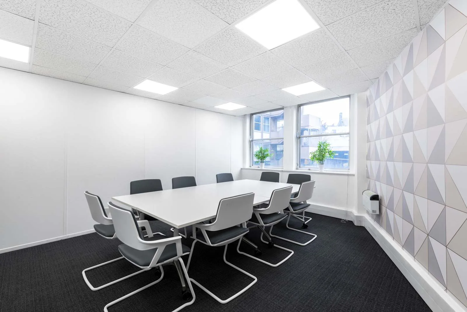HQ SWANSEA, HQ Princess Way, Meeting room for 8 people, Swansea