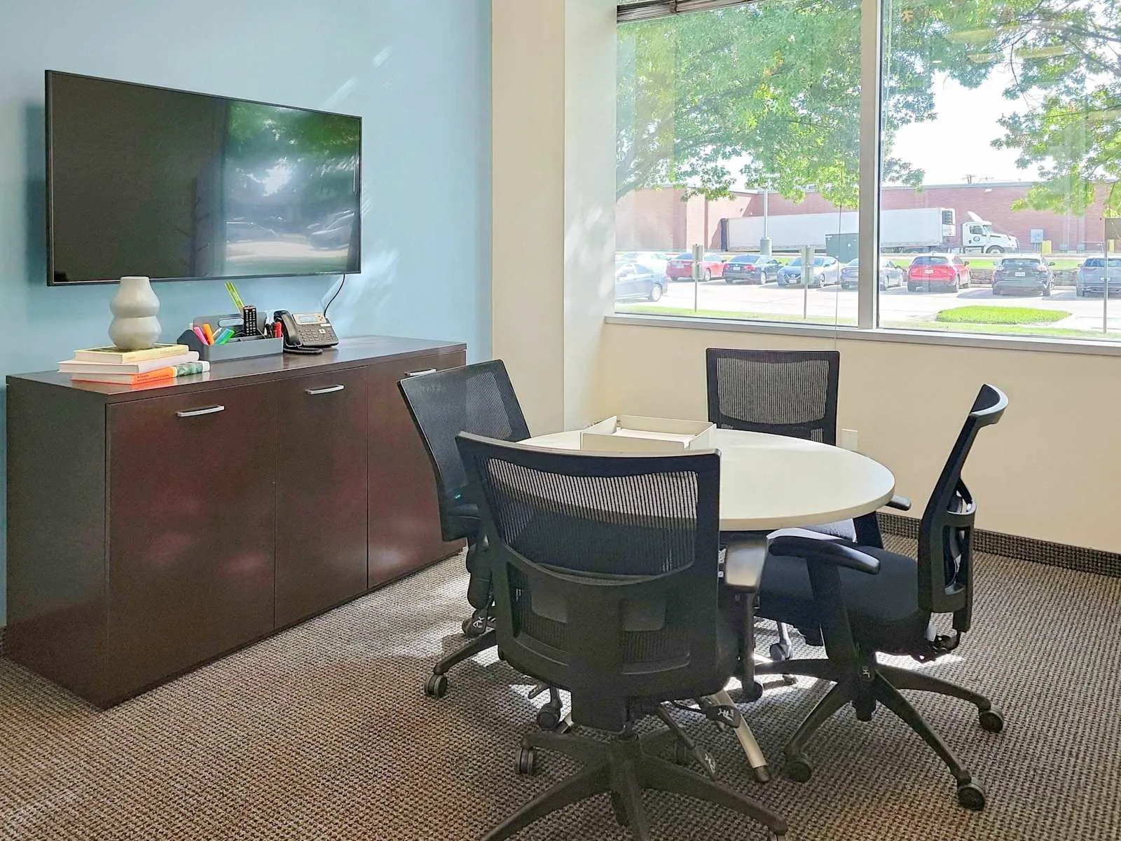 HQ TX, Arlington - S Bowen Rd, Meeting room for 4 people, Arlington, TX