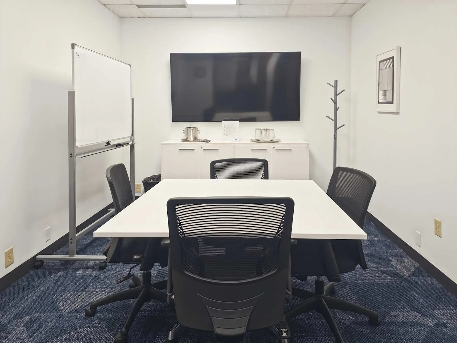 HQ TX, Dallas - Montfort Dr, Meeting room for 4 people, Addison, TX