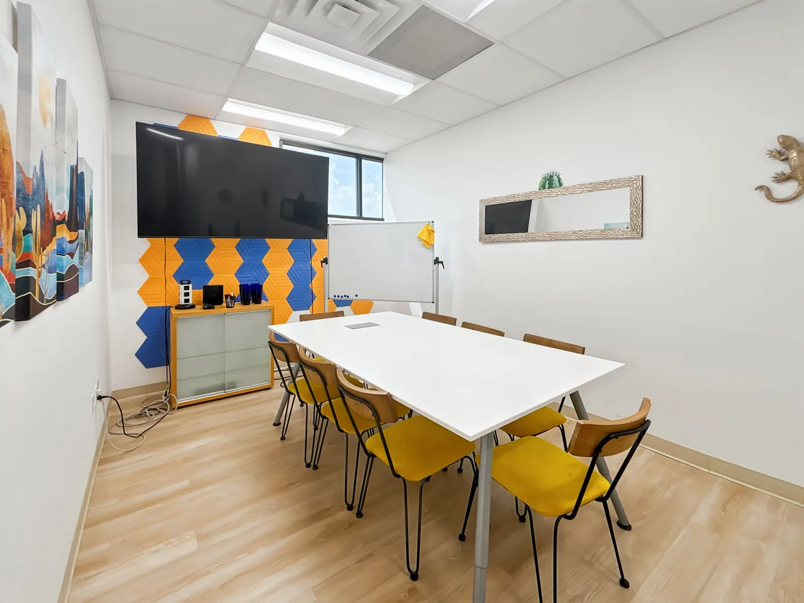 HQ TX, Houston - Kirby Dr, Meeting room for 8 people, Houston, TX