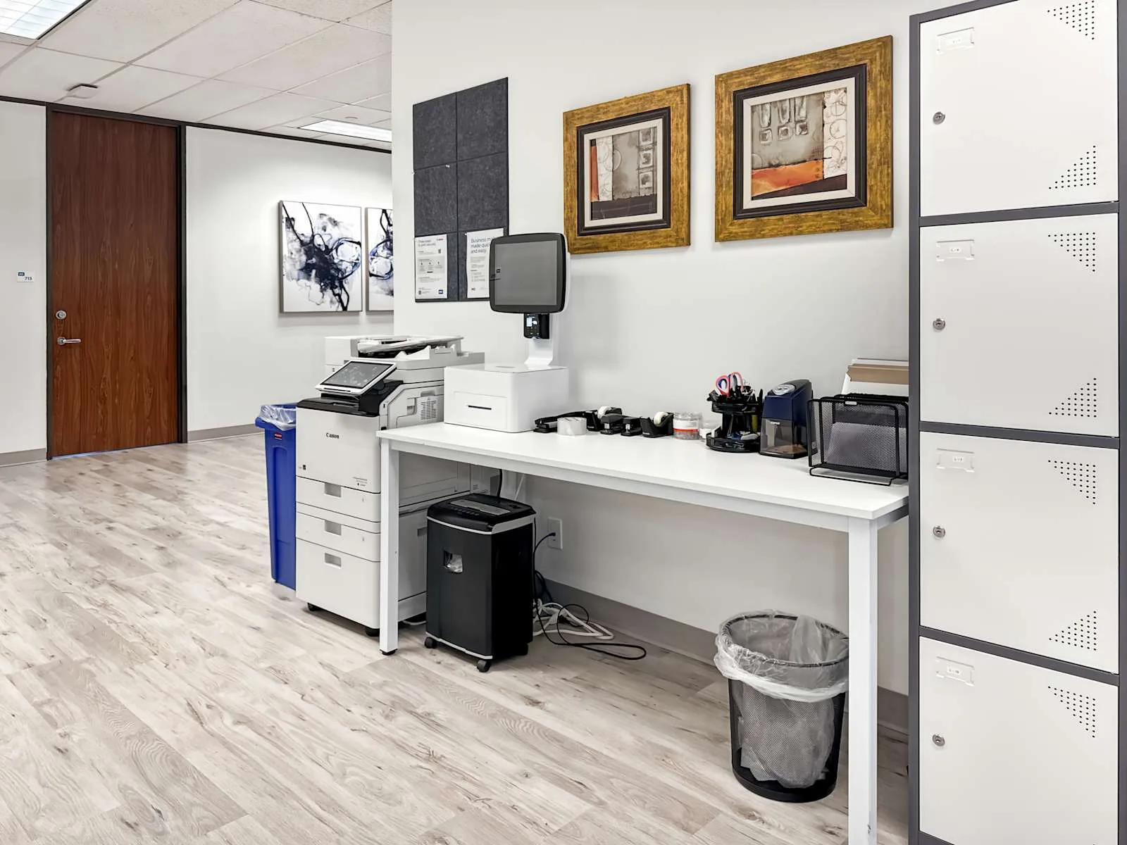 HQ TX, San Antonio - San Pedro Ave, Common area, San Antonio, TX