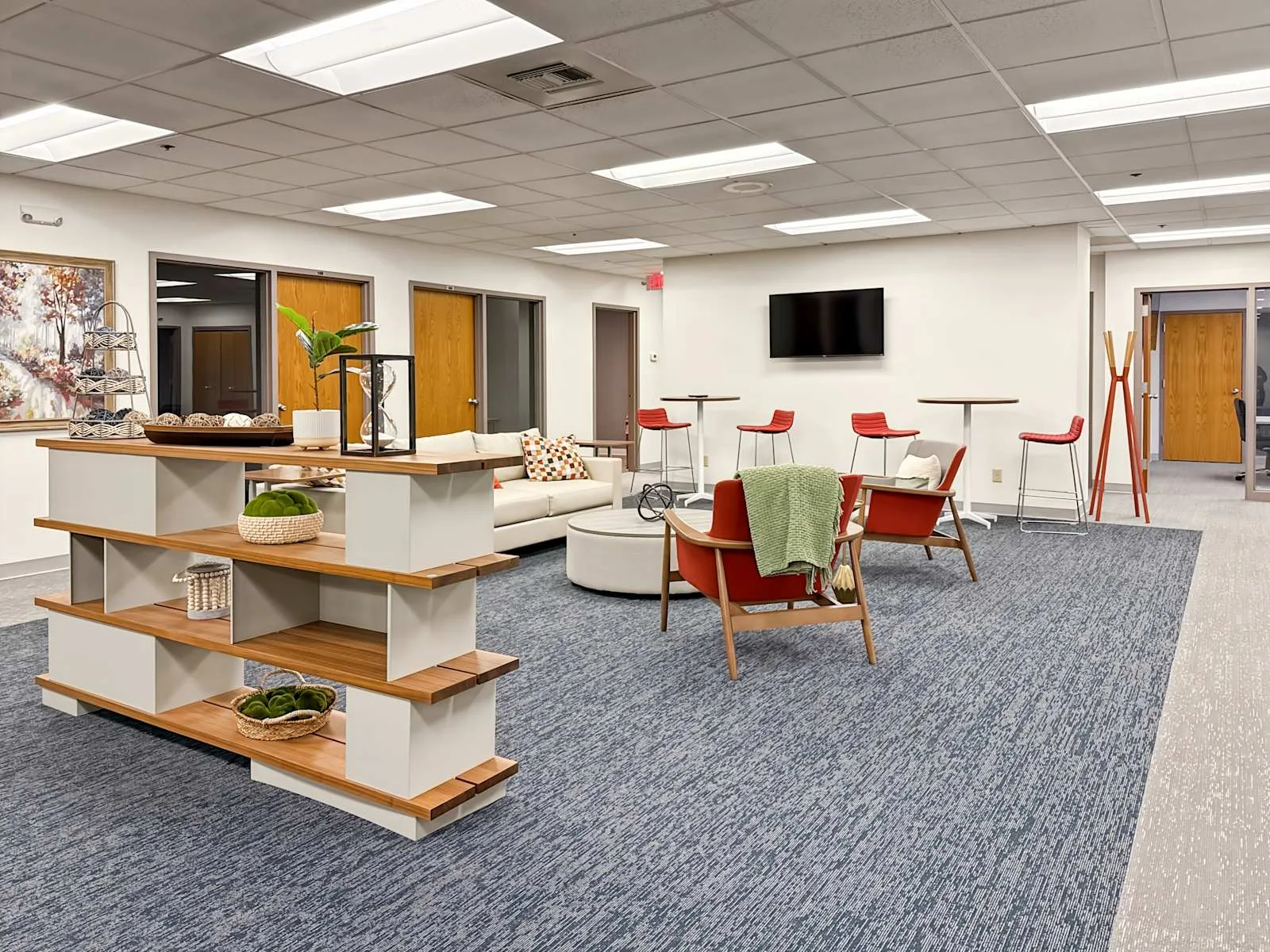 HQ WI, Brookfield - Wisconsin Ave, Lounge, Brookfield, WI