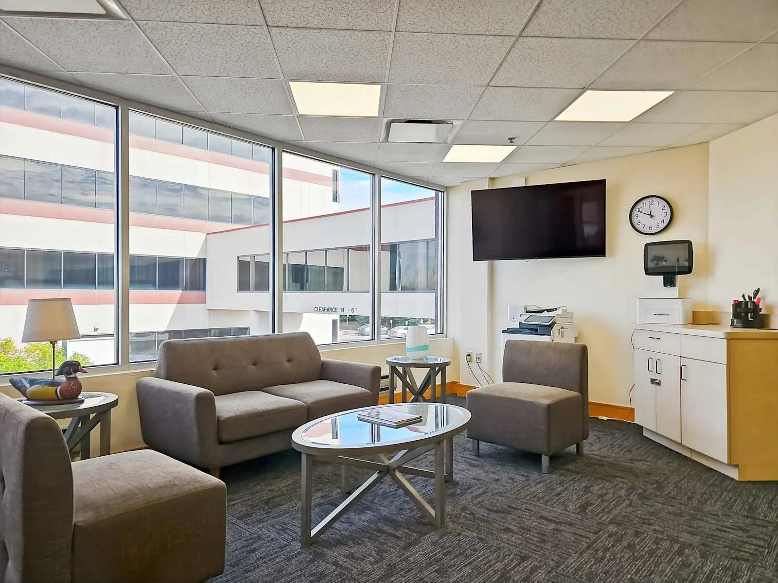 HQ WI, Madison - Corporate Dr, Lounge, Madison, WI