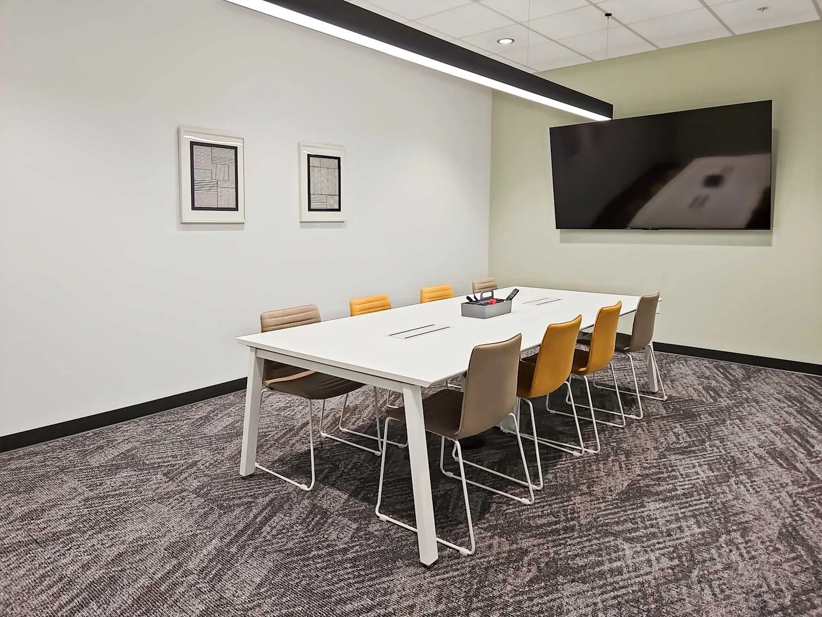HQ WI, Madison - Eastpark Blvd, Meeting room for 8 people, Madison, WI