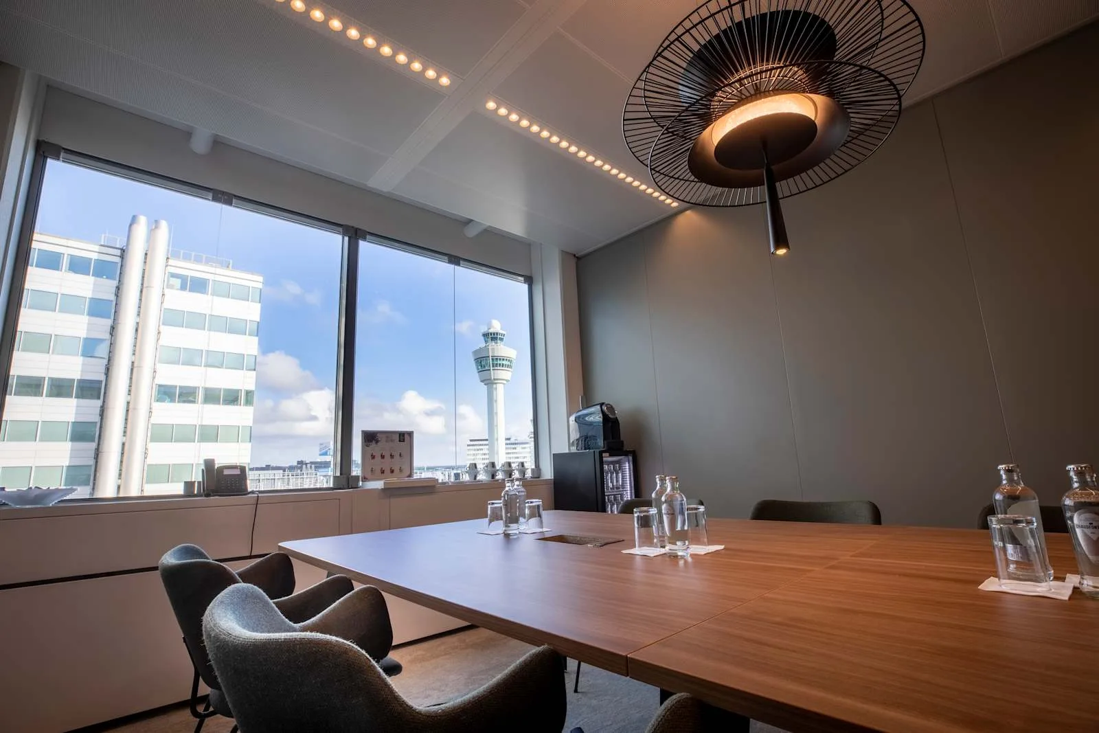 The Office Operators SCHIPHOL, TOO WTC Schiphol, Meeting room for 8 people, Schiphol