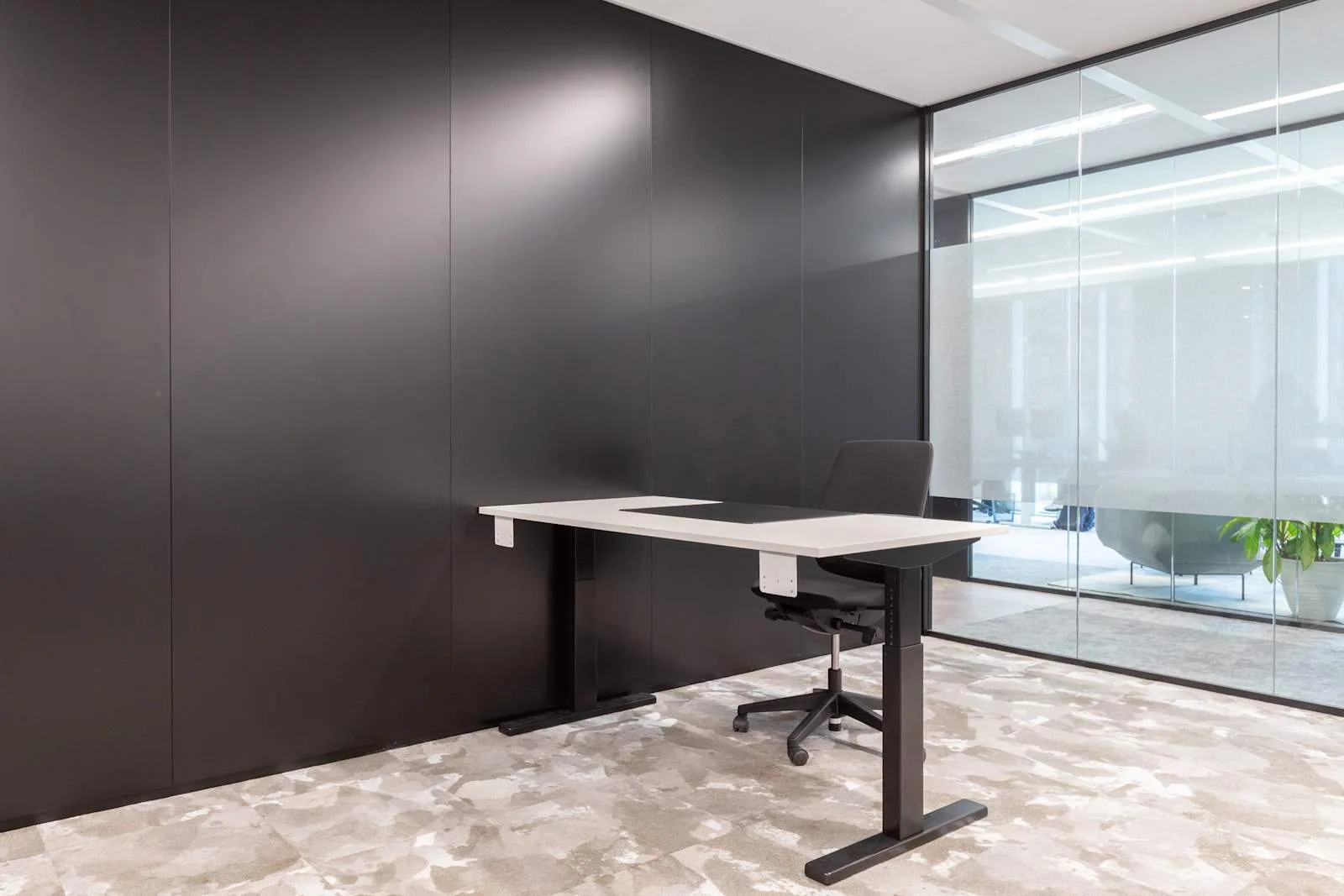 The Office Operators Utrecht, Reykjavikplein 2 - Helix, Private office, 1 desk, Utrecht