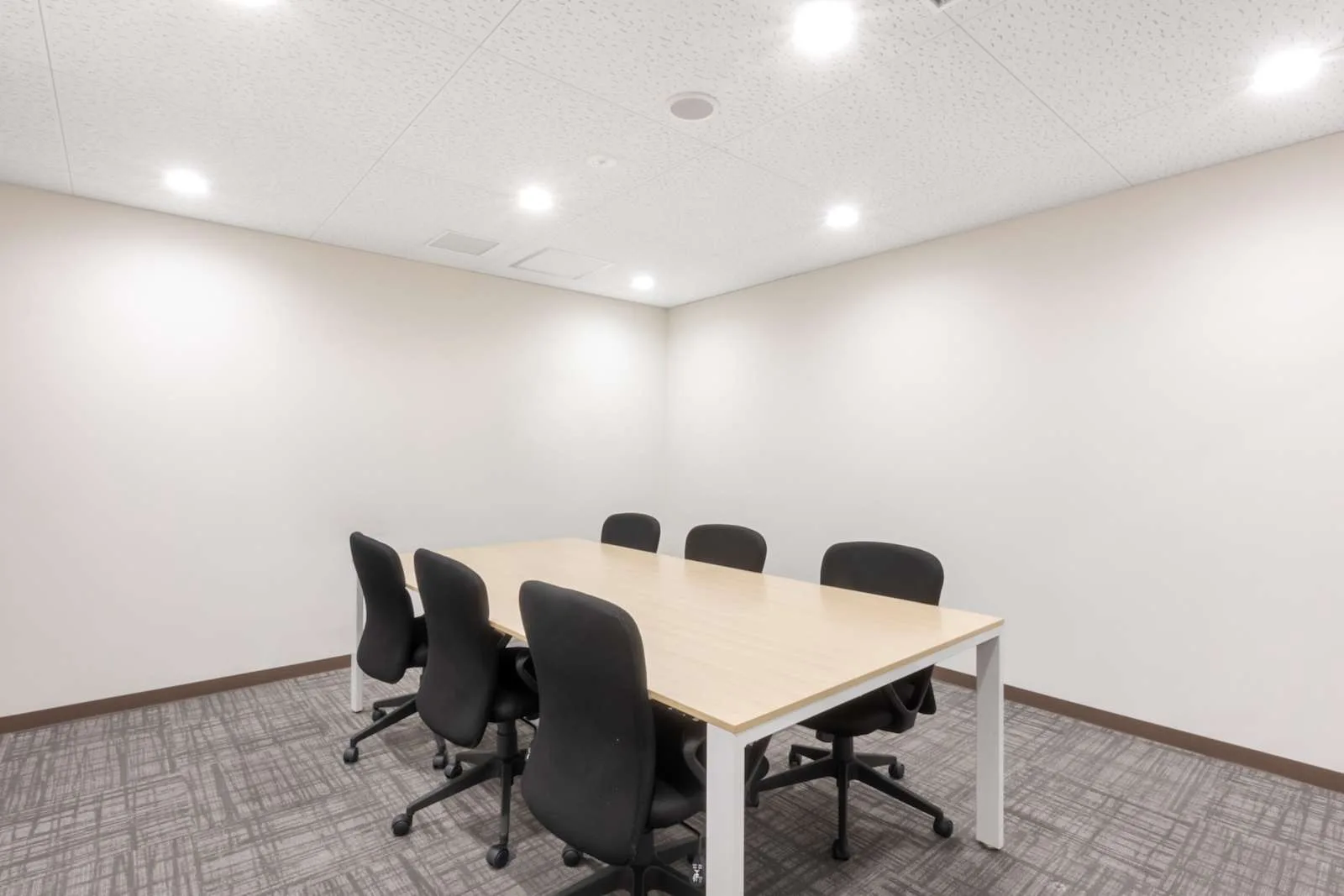Open Office KANAGAWA, OpenOffice Hon-Atsugi Ekimae、会議室（6名）、神奈川