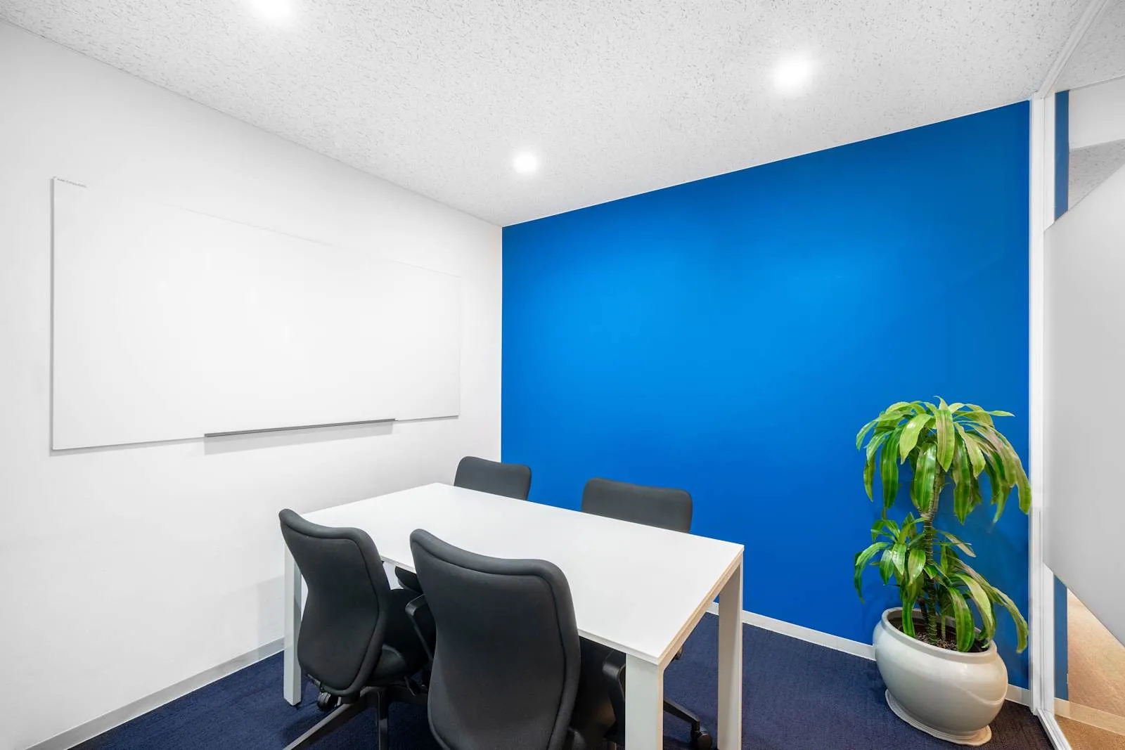 Open Office OSAKA, Keihan Yodoyabashi (Open Office), Meeting room for 4 people, Osaka