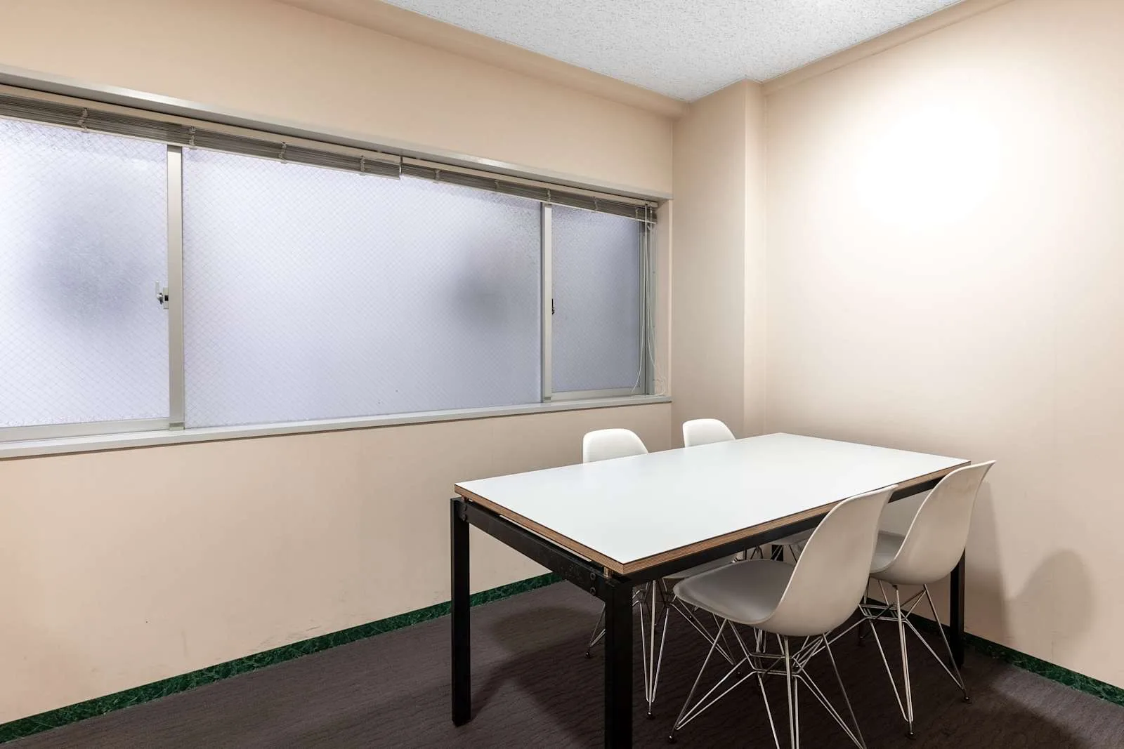 Open Office TOKYO, Nogizaka (Open Office)、会議室（4名）、東京