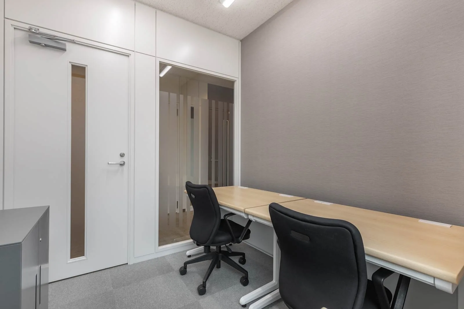 Open Office Tokyo, Tachikawa Eki Minami (Open Office)、個室オフィス（2席）、東京