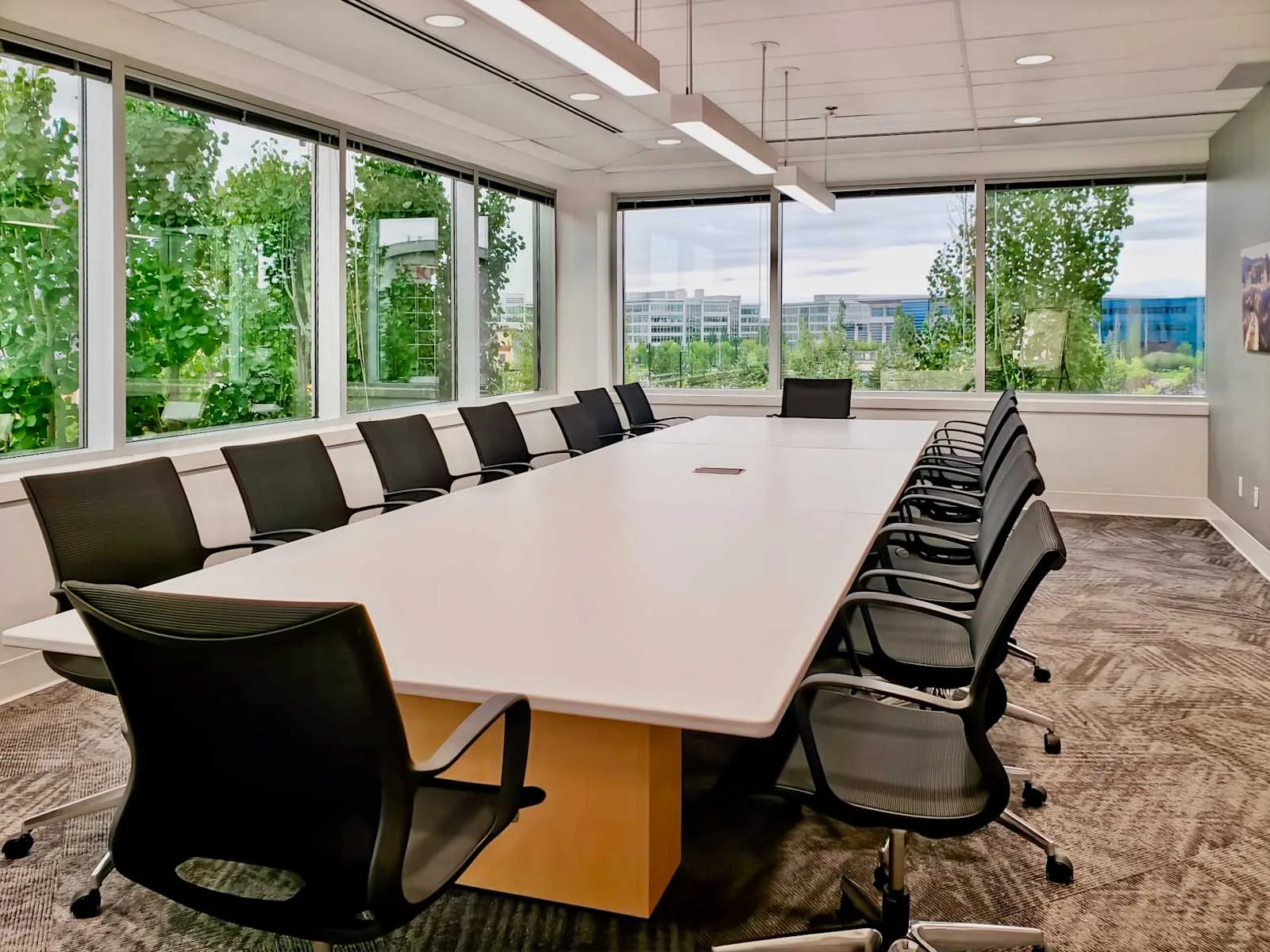 Regus AB, Calgary – Quarry Park, Meeting room for 14 people, Calgary, AB