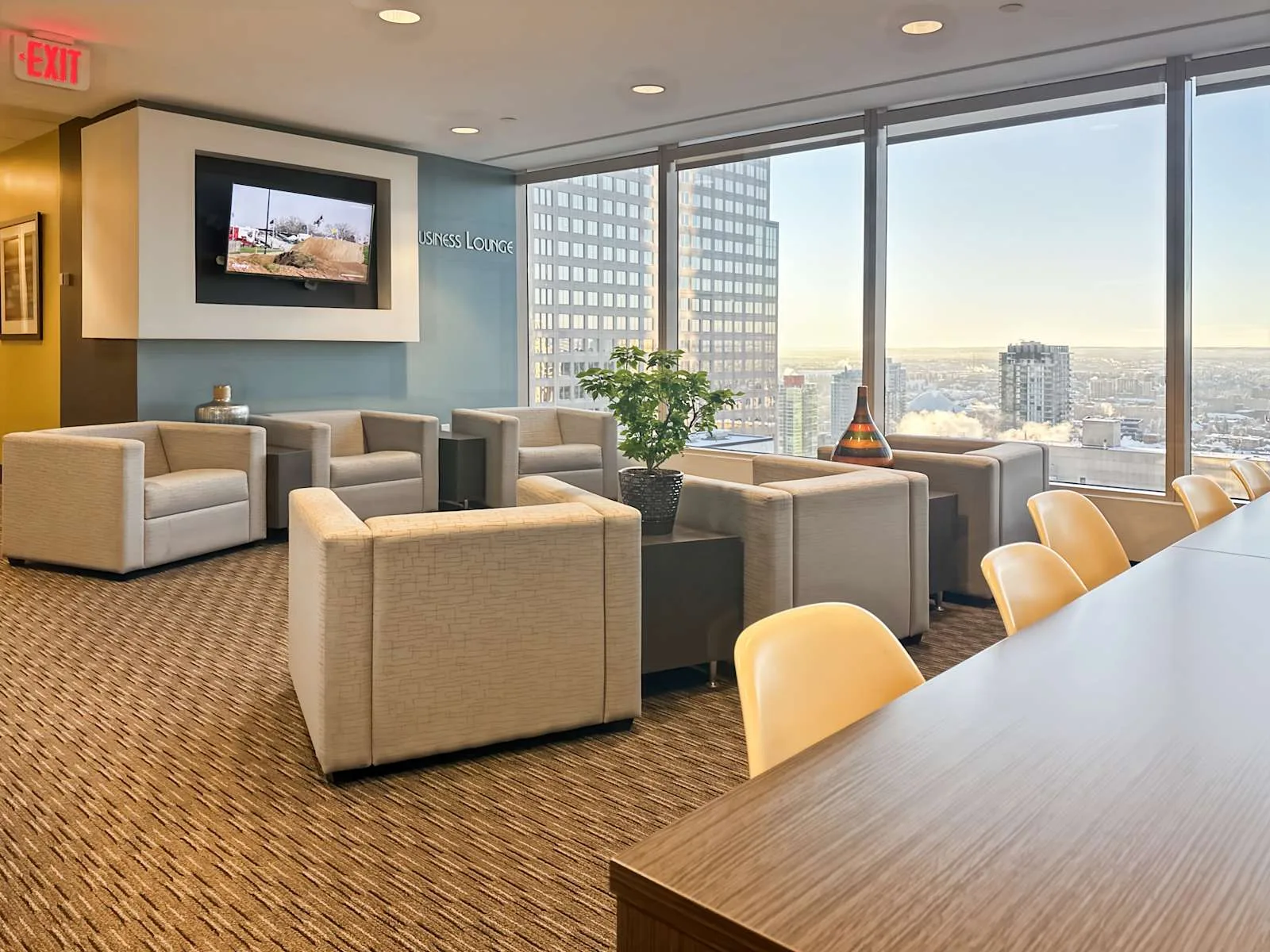 Regus AB, Calgary - TD Canada Trust, Lounge, Calgary, AB