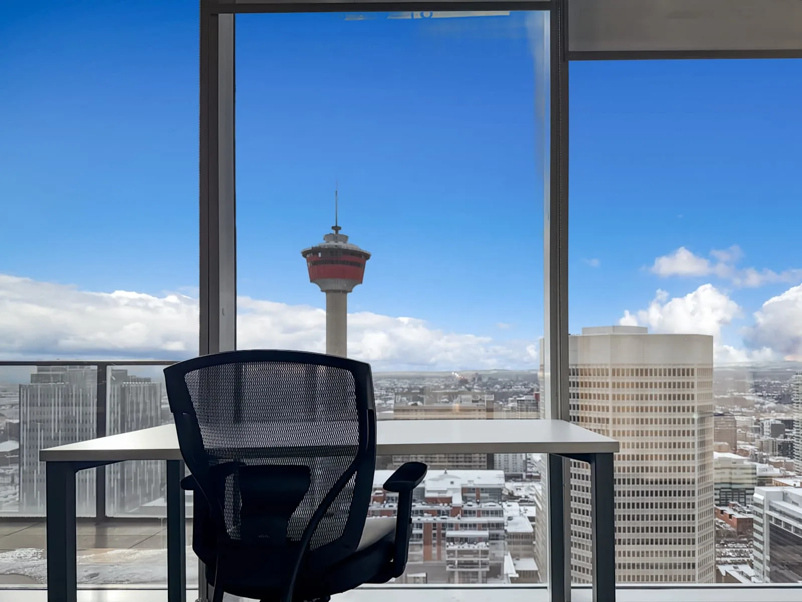 Regus AB, Calgary - Telus Sky, Private office, 1 desk, Calgary, AB